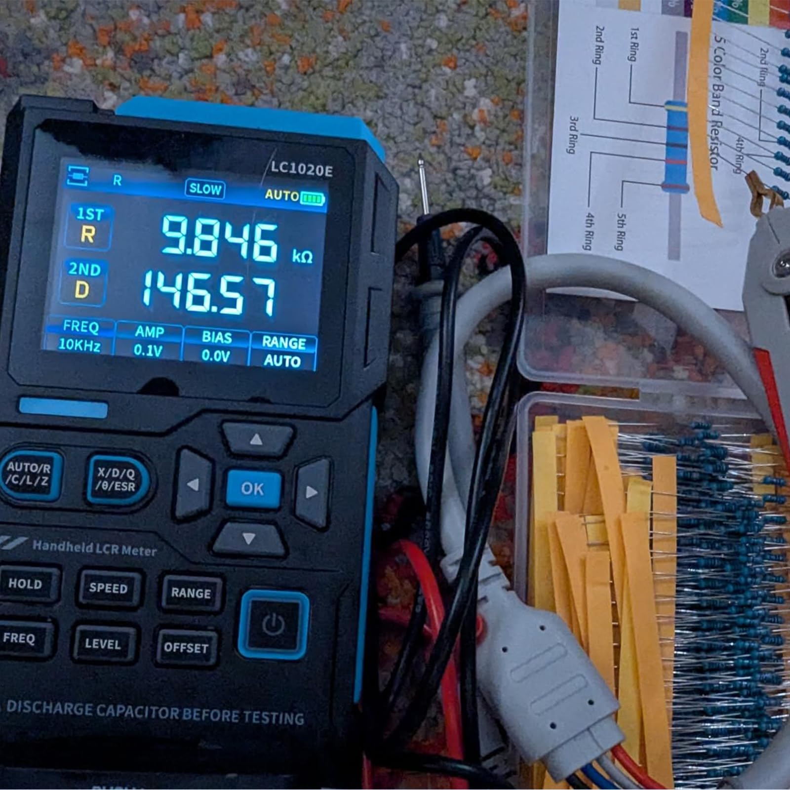 LCR Messgerät 100Hz-100kHz, LC1020E Hochpräzises digitales Brücken-LCR-ESR-Messgerät, 2,8-Zoll tragbares digitales TFT-ESR LCR Meter, misst ESR/Q/D/θ/X, Anzeige von zwei Parametern
