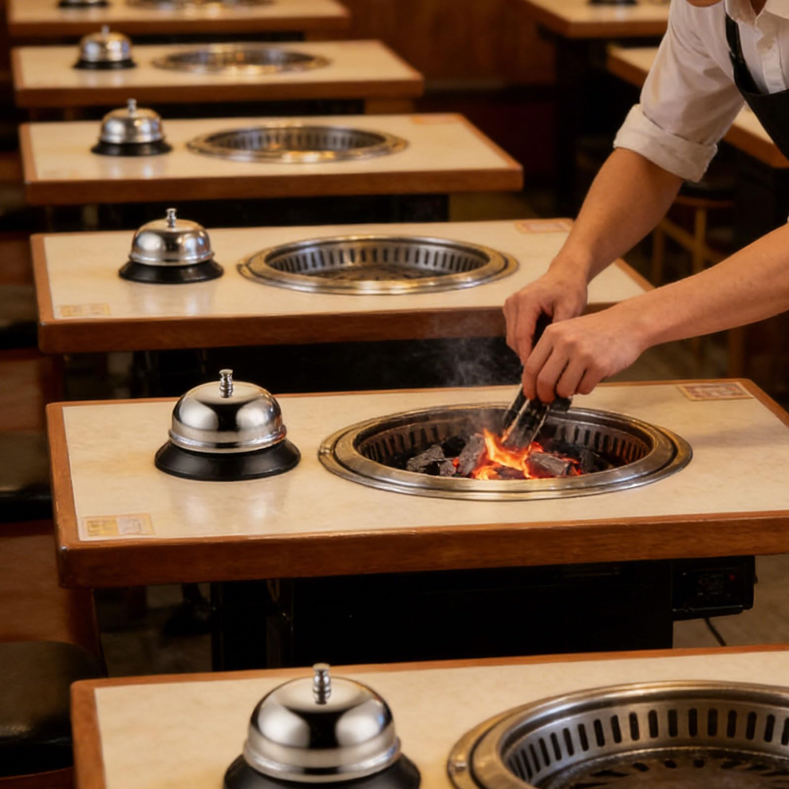 Sonnette de table, sonnette de réception, sonnette de table en métal, sonnette de service, sonnette de table pour restaurants, hôtels, bars, fêtes de Noël, jeux de festival, sonnette pour animaux de