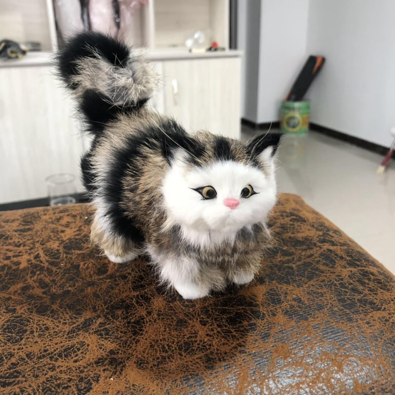 Amazon.co.jp: 猫ぬいぐるみ 置物 立つ姿勢 ねこ 本物そっくり モデル Amazon.co.jp: 猫ぬいぐるみ 置物 立つ姿勢 ねこ 本物そっくり モデル