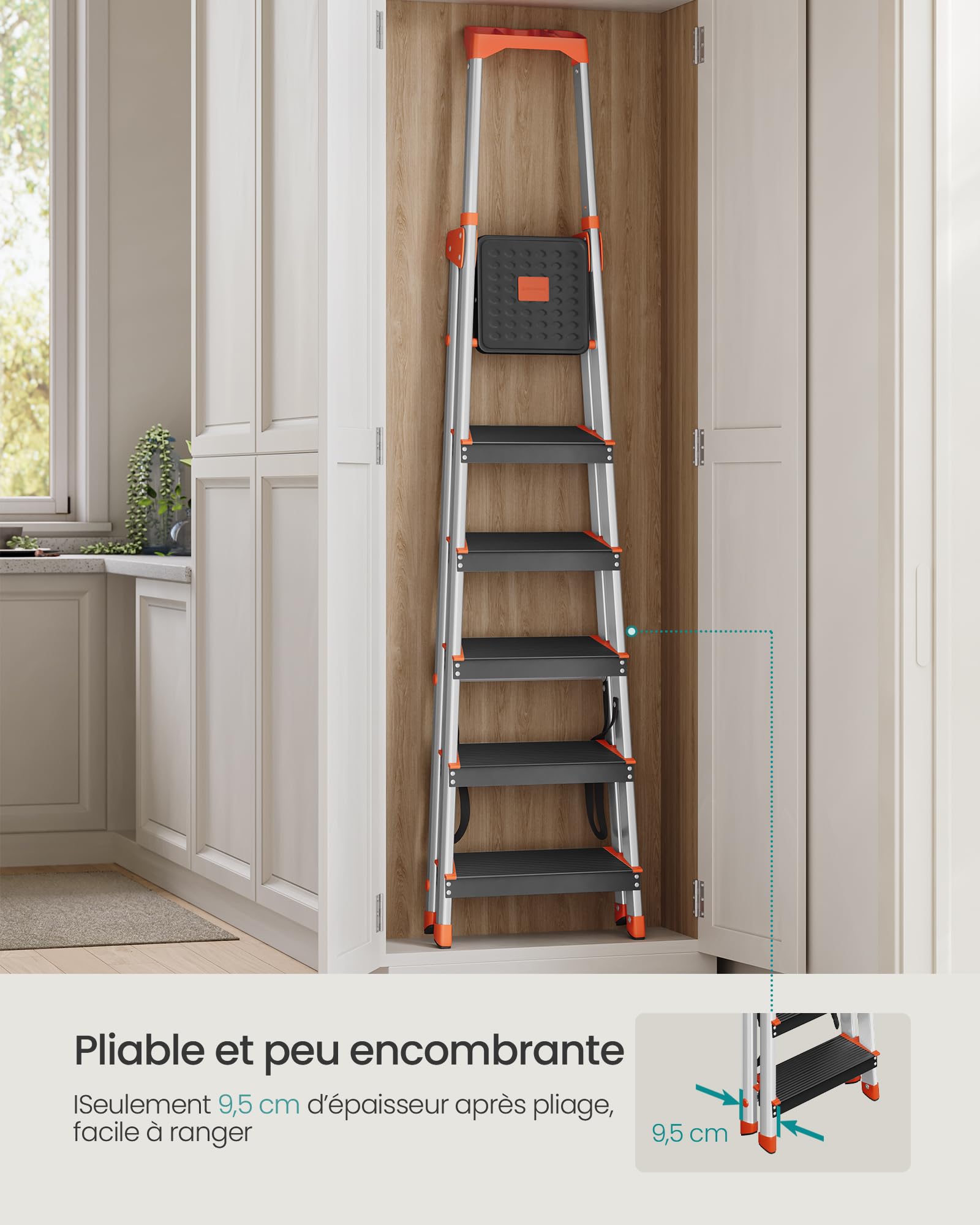 SONGMICS Échelle 6 Marches, en Alliage d'Aluminium, Escabeau, Largeur de la Marche 12 cm, Pliable, Plateau à Outil, Pieds Antidérapants, Capacité de Charge 150 kg, Noir et Orange GLT06BK