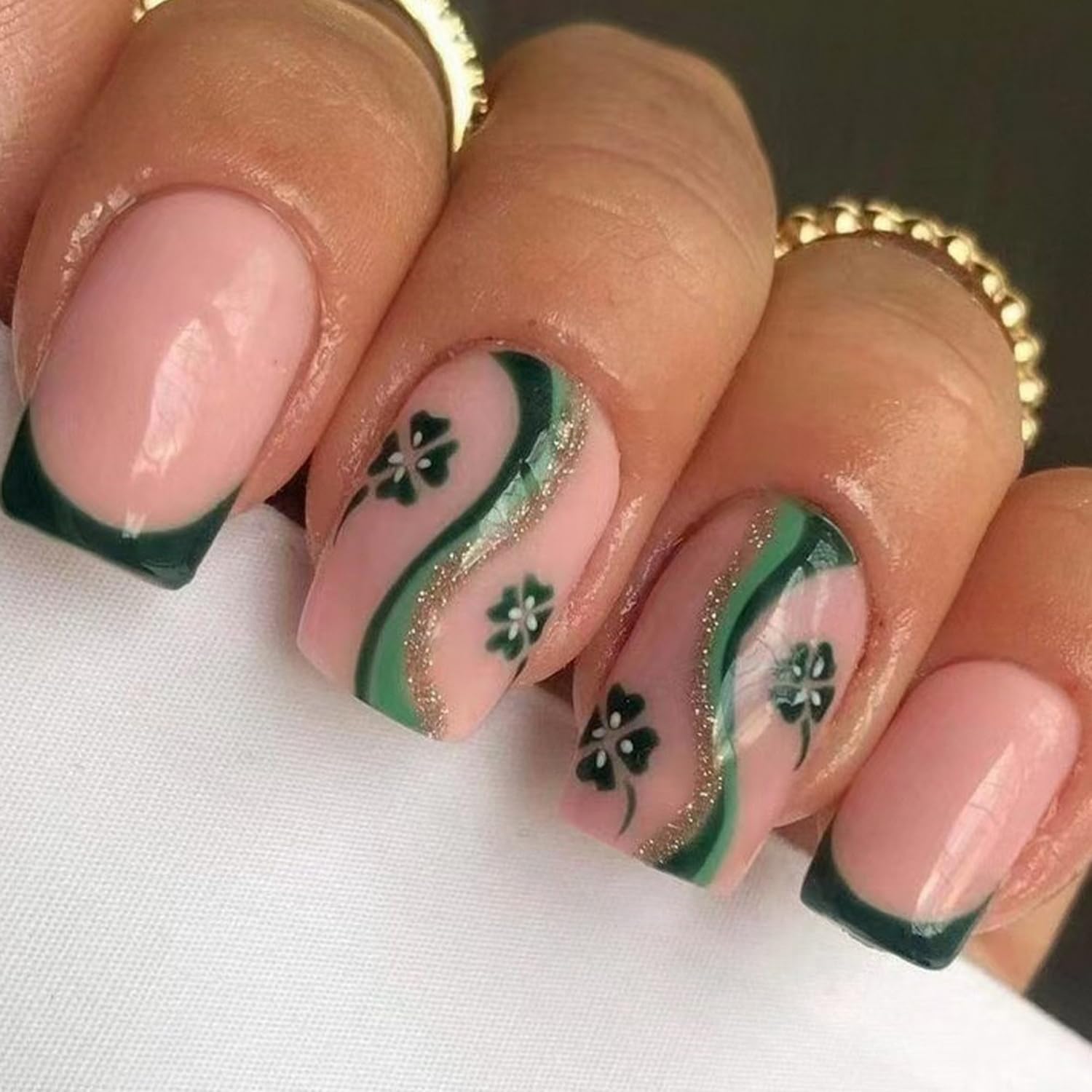 24 Pcs St Patricks Day Press on Nails Short Square Fake Nails with Green French Tip Designs Golden Glitter Stripe False Nails Full Cover Stick on