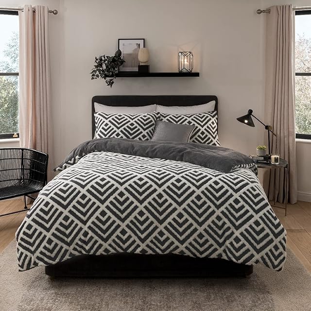 Sleepdown Geo Jacquard Fleece Thermal Warm Cosy Super Soft Duvet Cover Quilt Bedding Set with Pillow Cases - Double (200cm x 200cm) - Charcoal Grey White