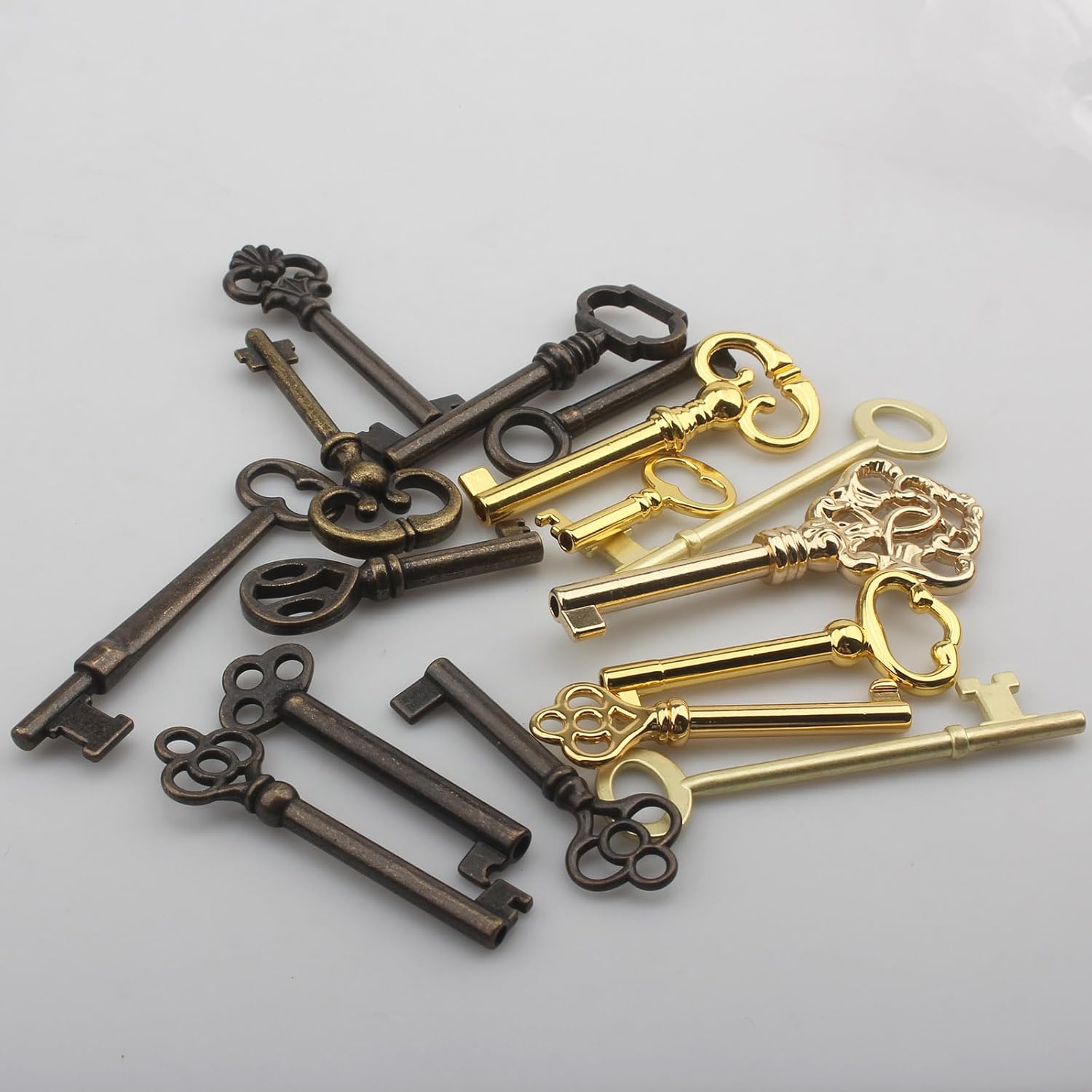 16pcs Skeleton Key Set, Universal Vintage Keys Kit Hollow Barrel Skeleton Key Replacement for Antique Dresser, Jewelry Box, Chinese Cabinet, Vintage Furniture and Old Style Cabinets or Doors