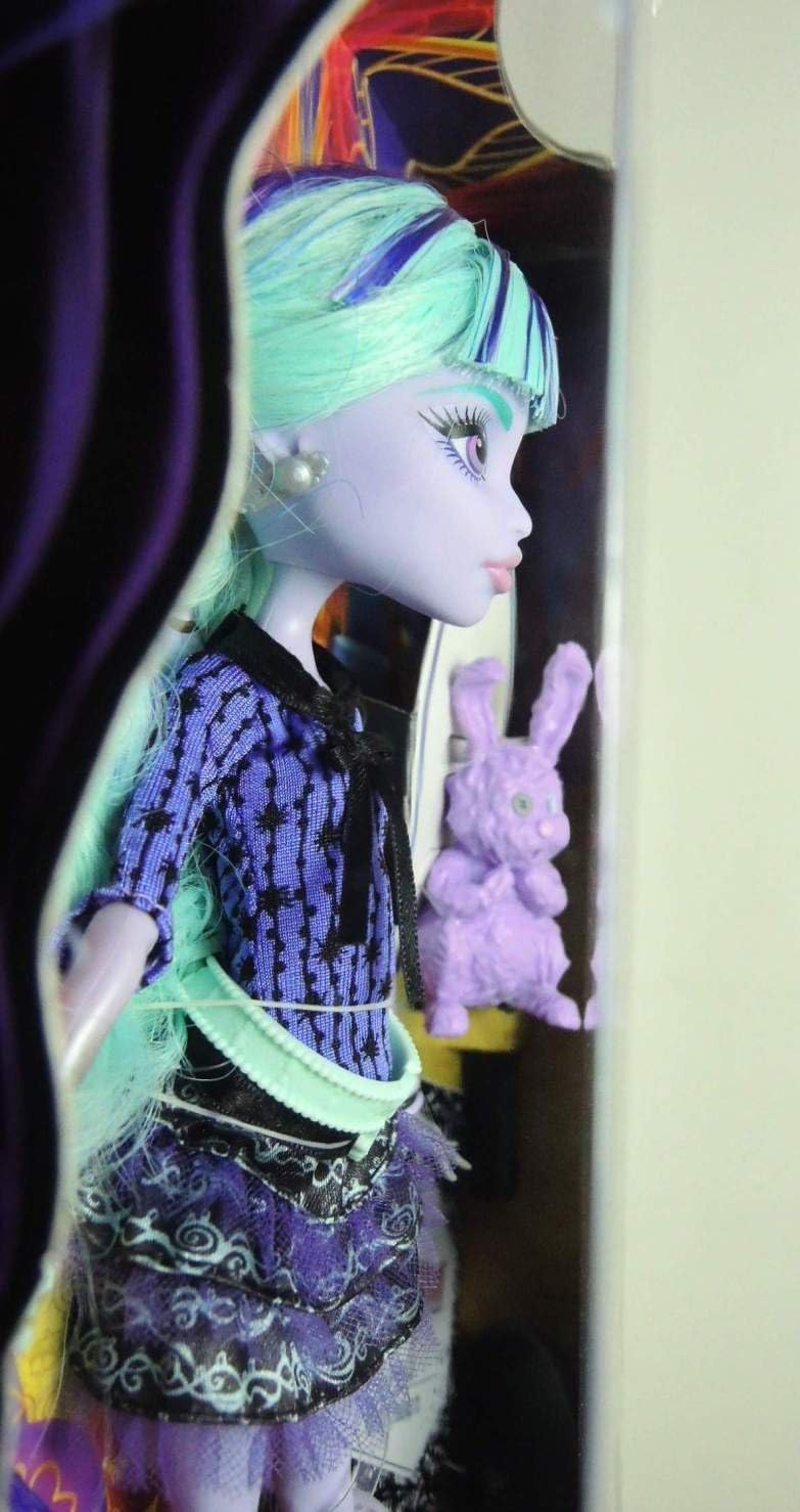 Monster High 13 Wishes Twyla Doll