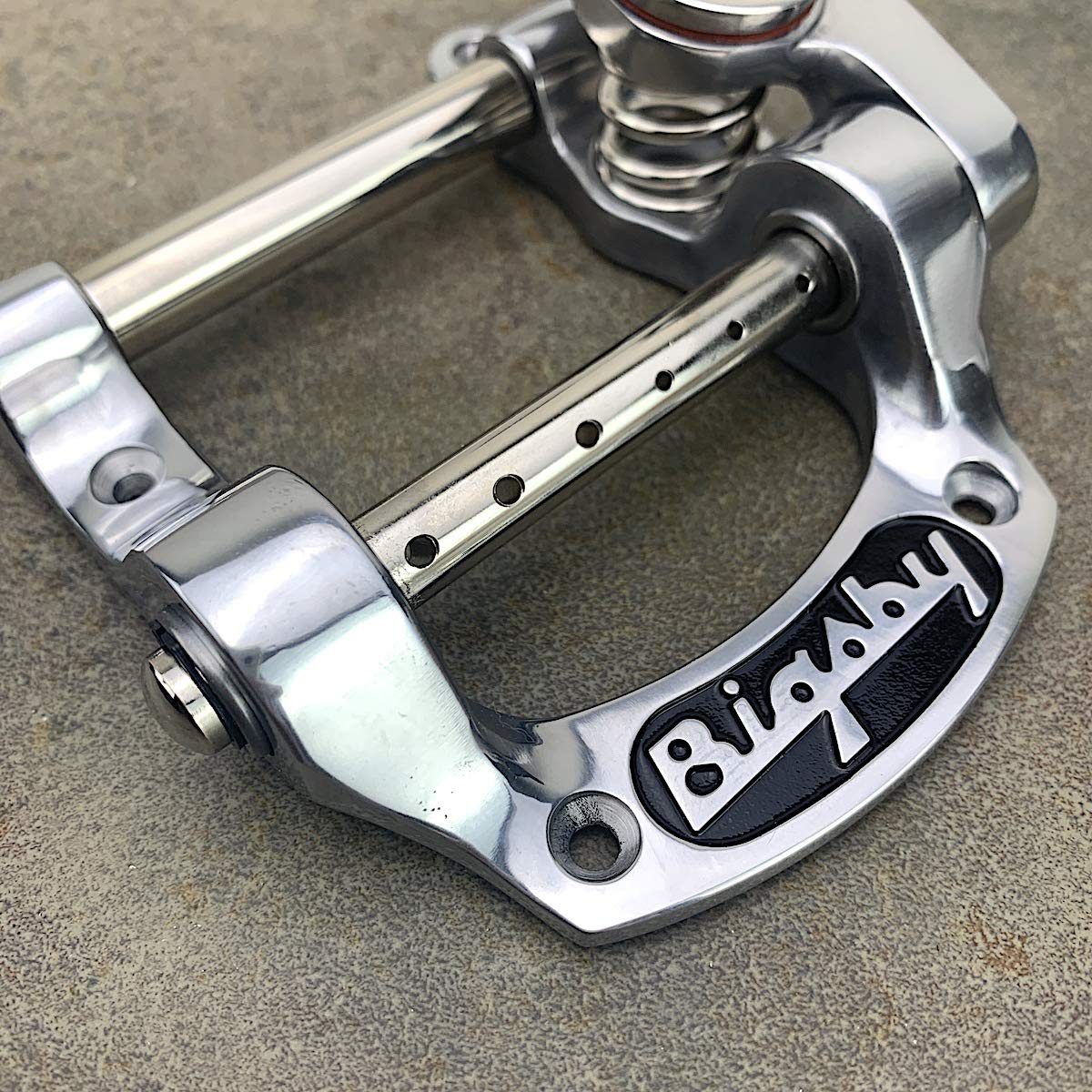 Amazon.com: Vibrato - Bigsby, B5, for Flat-Top Electric, Pinless