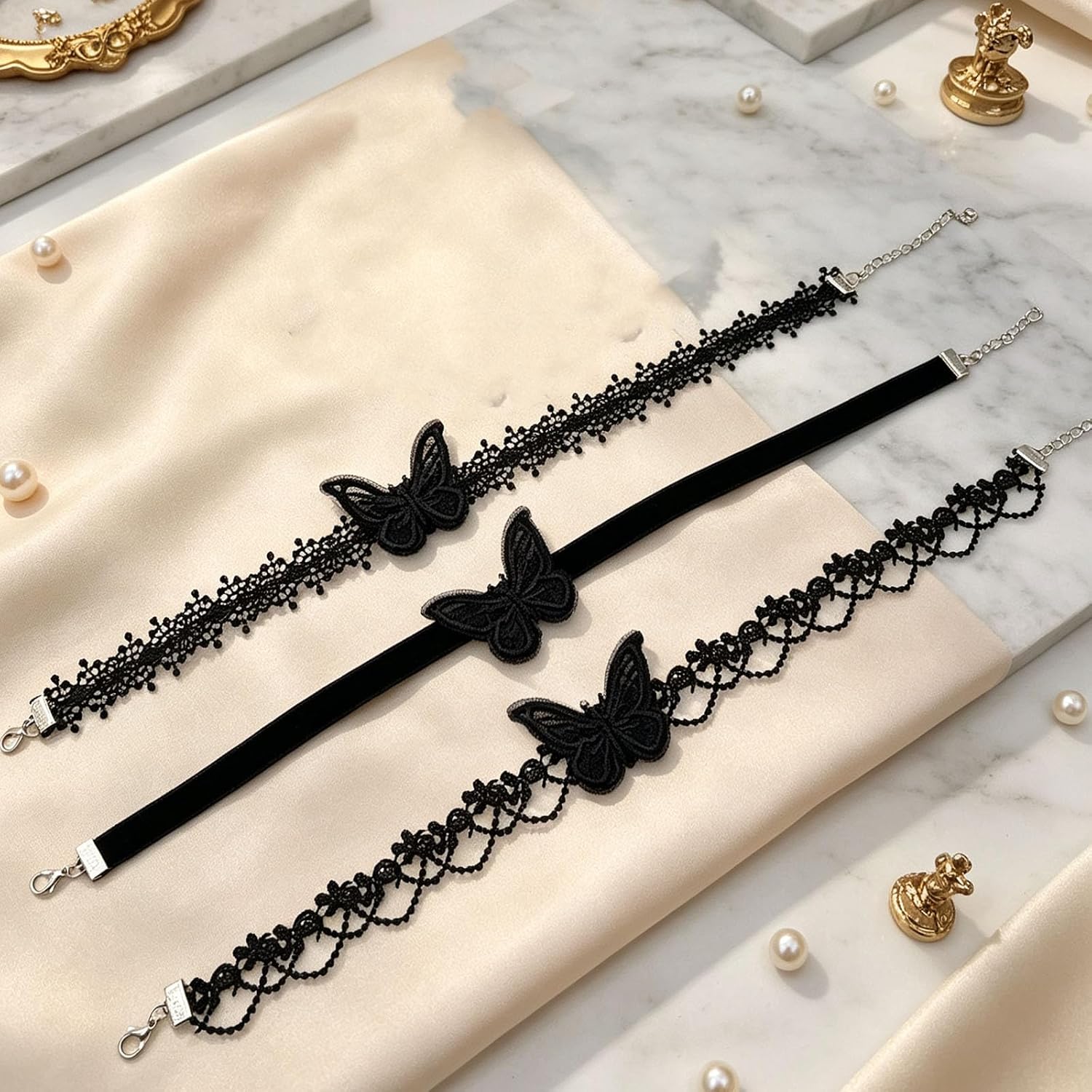 Velvet Choker Necklace for women Black Lace Choker Layered Classic Black Choker Gothic Chokers for Halloween Cosplay jewelry Gift for Women image 2