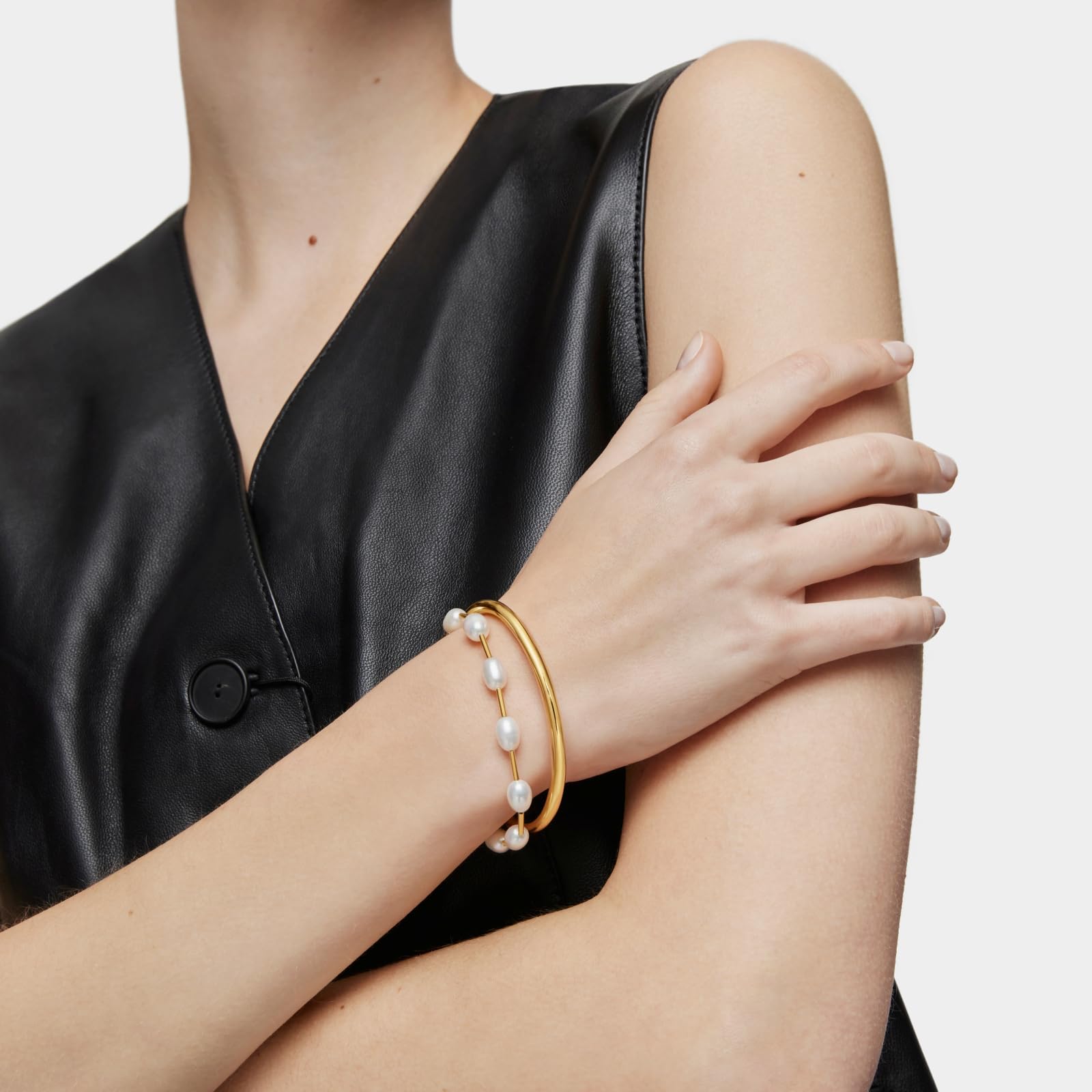 TOUS Pulsera Tubo para Mujer con Baño de Oro de 18 Kt sobre Plata de Primera Ley y Perlas Cultivadas, Colección Gloss