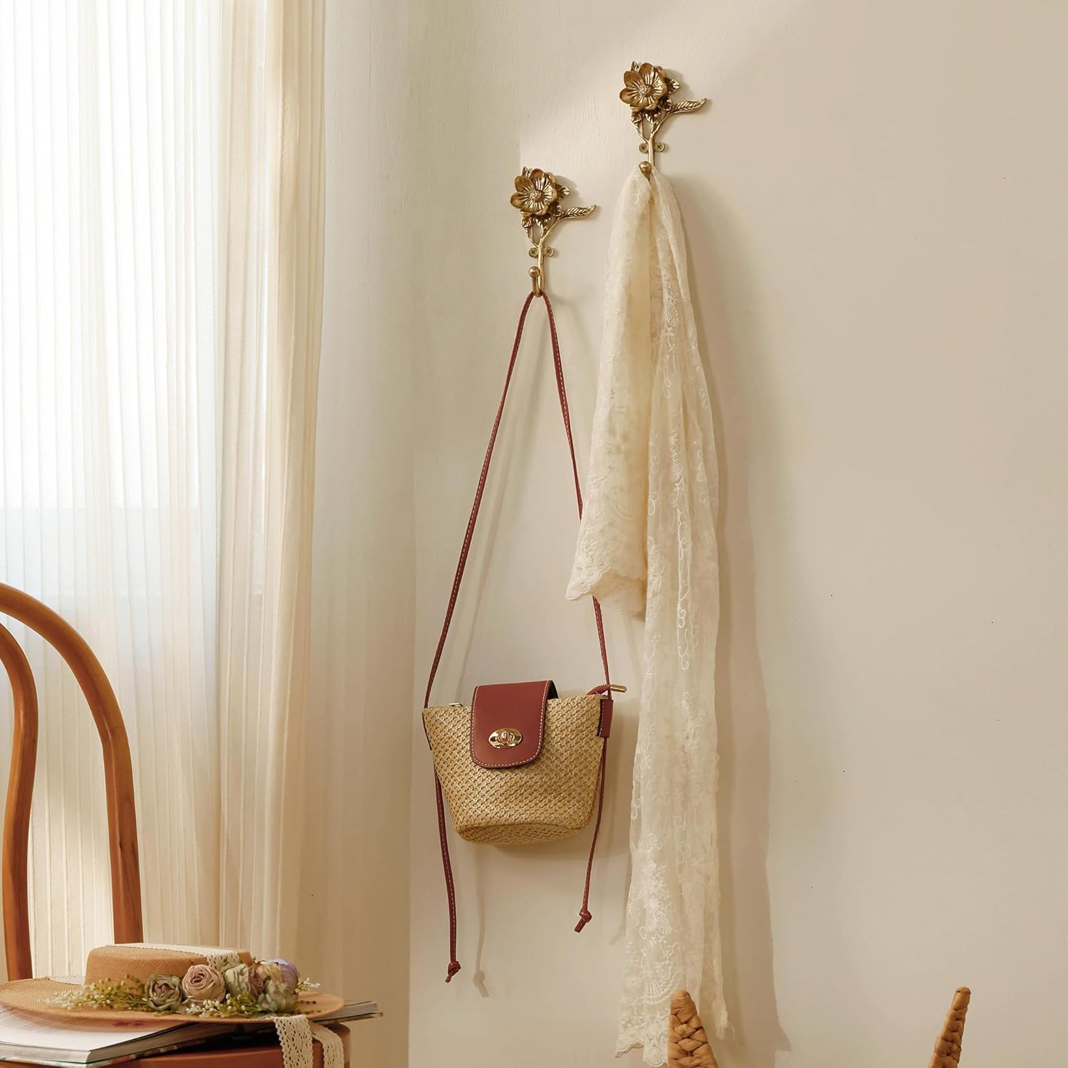 SOFFEE DESIGN 2PCS Golden Flower Metal Hooks, Heavy Duty Coat Hanger for Entryway Bathroom Living Room, Vintage Style Robe Hook