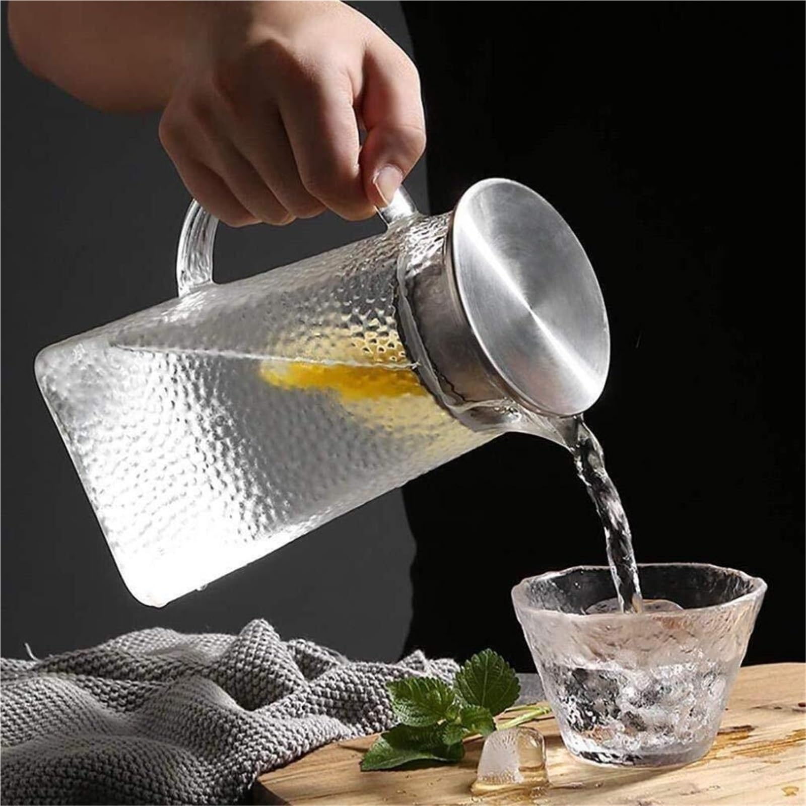 Handgefertigte Teekanne Aus Glas | Mit Teesieb, großem Fassungsvermögen, tropffreiem Ausguss, hitzebeständig, for Eistee, Kaffee, Milch, Saft(1.8L)