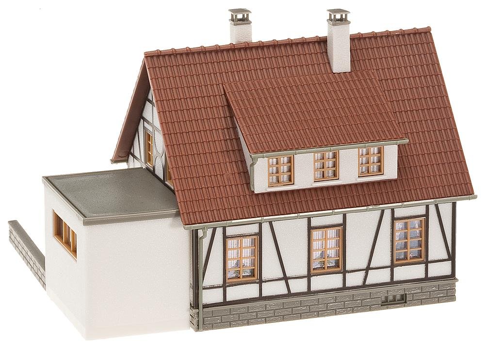 Faller - Vakwerkhuis met garage - modelbouwsets, hobbybouwspeelgoed voor kinderen, modelverf en accessoires Faller - Vakwerkhuis met garage - modelbouwsets, hobbybouwspeelgoed voor kinderen, modelverf en accessoires
