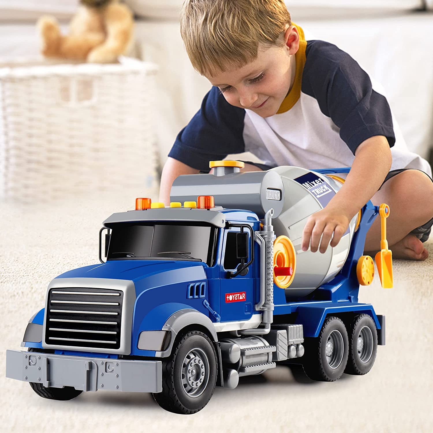 YLMKDE Toddler Boy Toys Toys for 3 4 5 6 Year Old Boys,Big Cement Mixe Truck Truck Toys and car for Boys Pull Back Trcuk Toys wiht Light and Sound for Kids(1:18 Cement Mixe Truck)