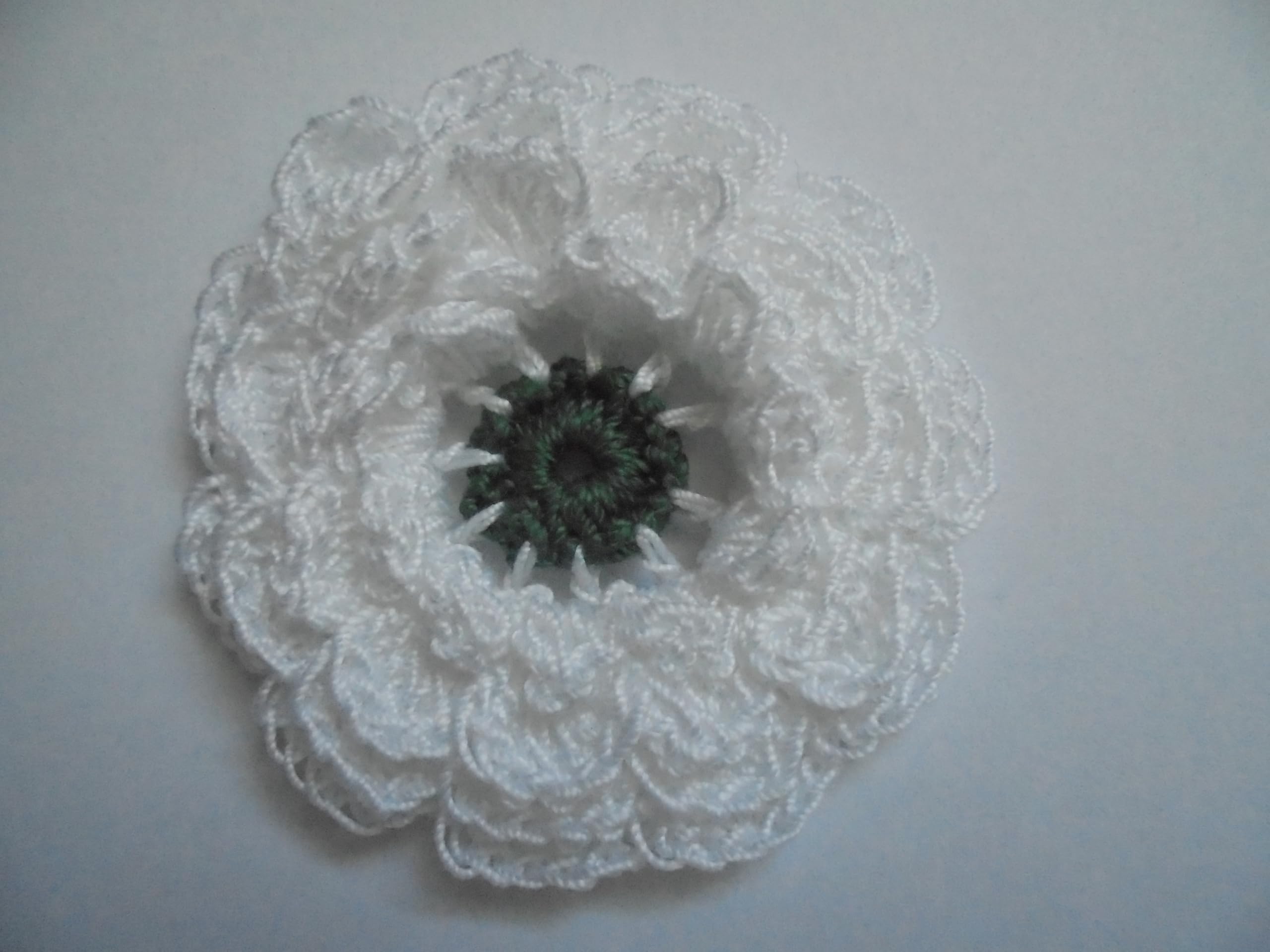 Generisch Häkelblüten -Blume von Srebrenica-handgefertigt-Handgehäkelt-gehäkelt