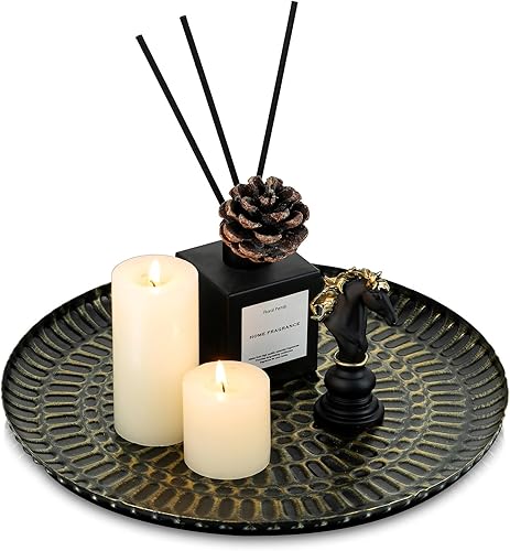 Romadedi Bandeja Decorativa Redonda para Velas - Bandejas de Metal Martilleado Vintage de 11.8 Pulgadas con Acabado Negro y Oro Desgastado, Placa
