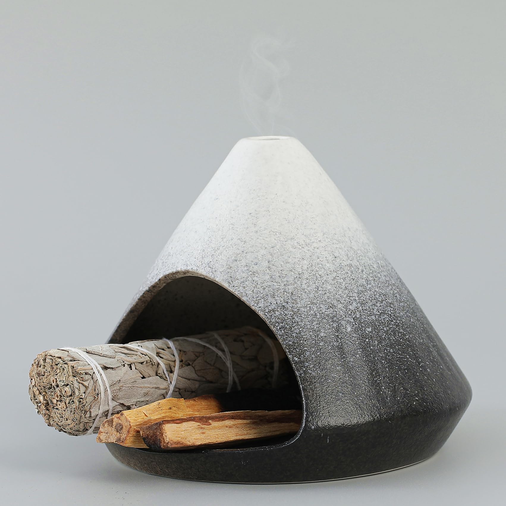 Quemador de Palo Santo Reyife en cerámica negra para salvia y meditación