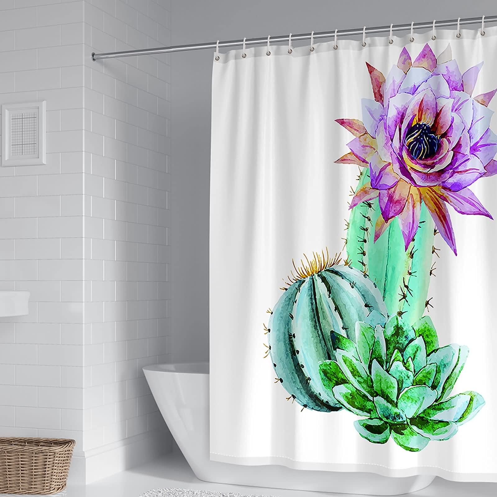 Rideau de douche motif cactus pour créer une ambiance naturelle de salle de bain