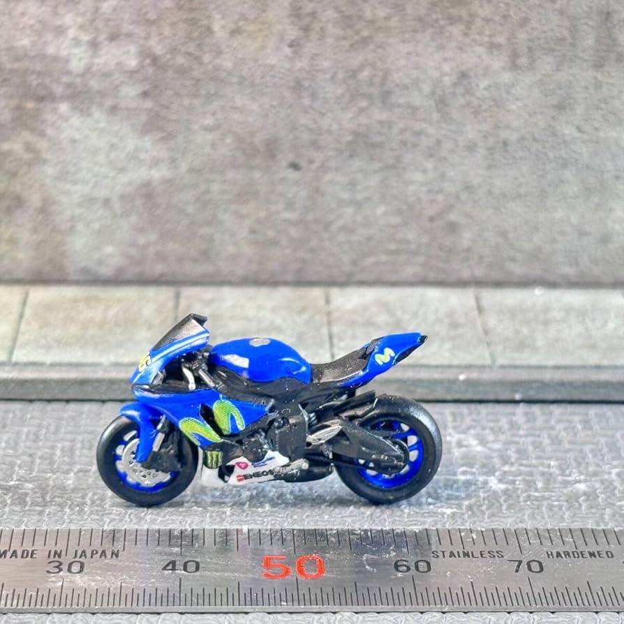 Amazon.co.jp: 1/64 スケール ヤマハ YZF-R1 モビスター バイク