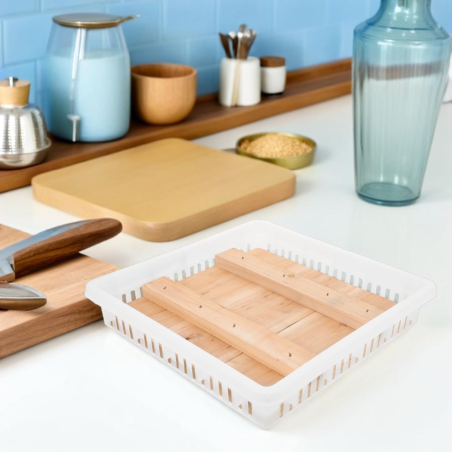 Cheese Press Tool for DIY Cheesemaking with Compact Design and Wooden Plastic Mold, Household Soft Cheese and Tofu Press Mold Suitable for Small Kitchens and Beginner Friendly Use