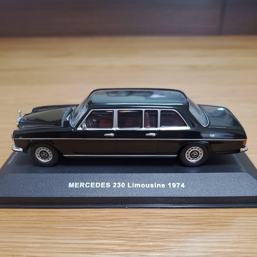 ミニカー Mercedes Benz E Limousine 1995 Mercedes-Benz E-Klasse Limousine 1995 | Model Cars | hobbyDB