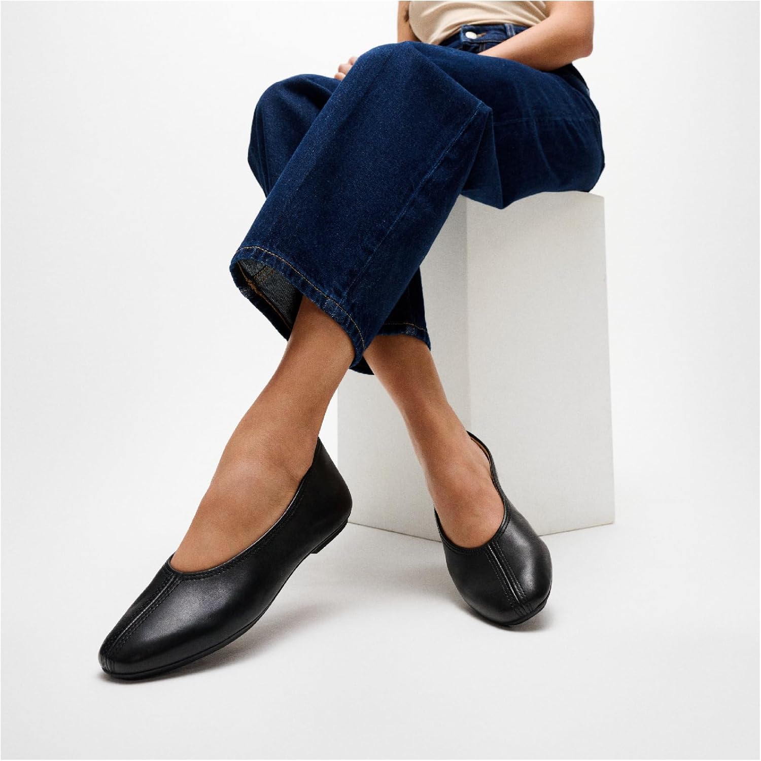 FitFlop Women's Delicato High-Cut Soft-Leather Ballet Flats