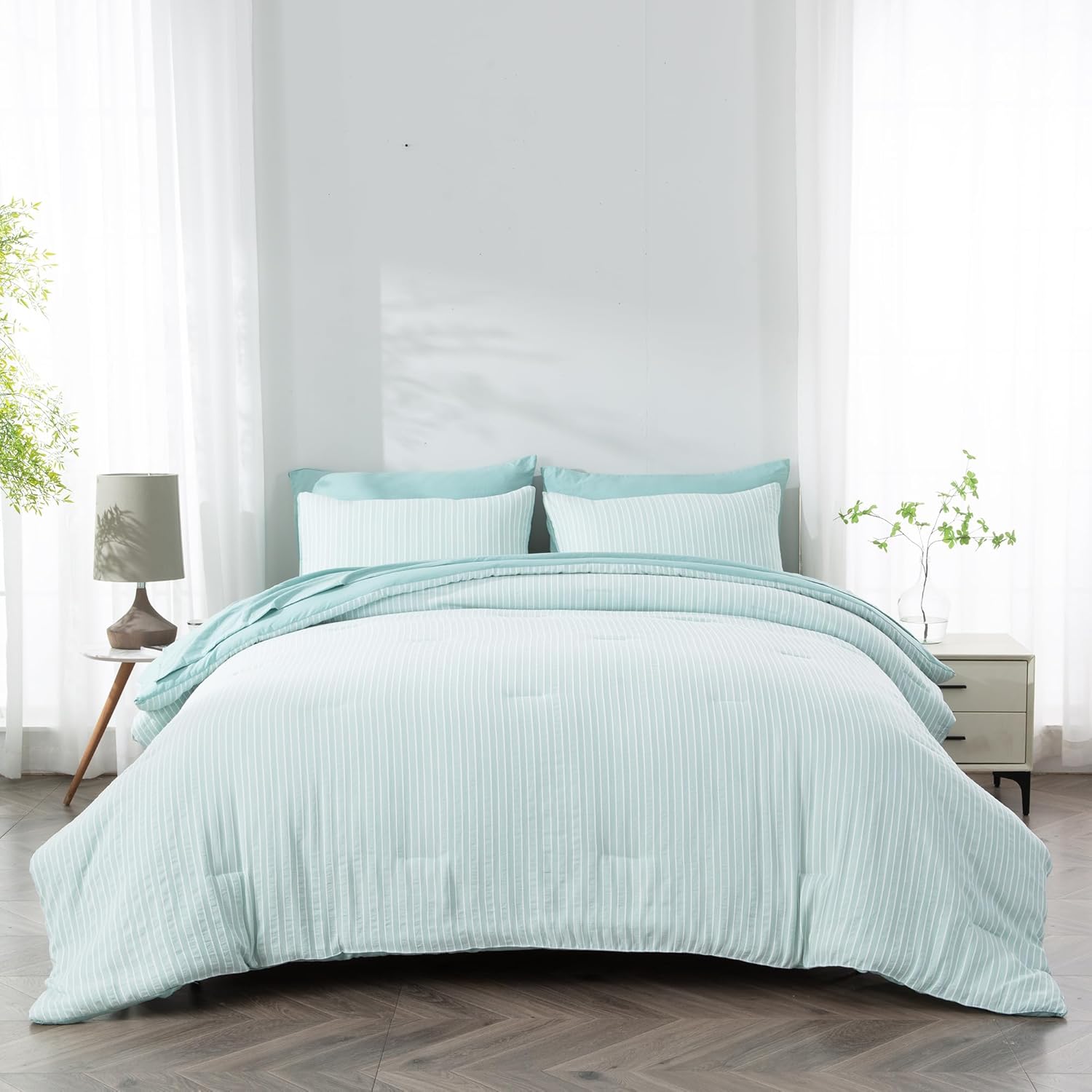 Qucover King Size Comforter Set, Bed in a Bag, Jacquard