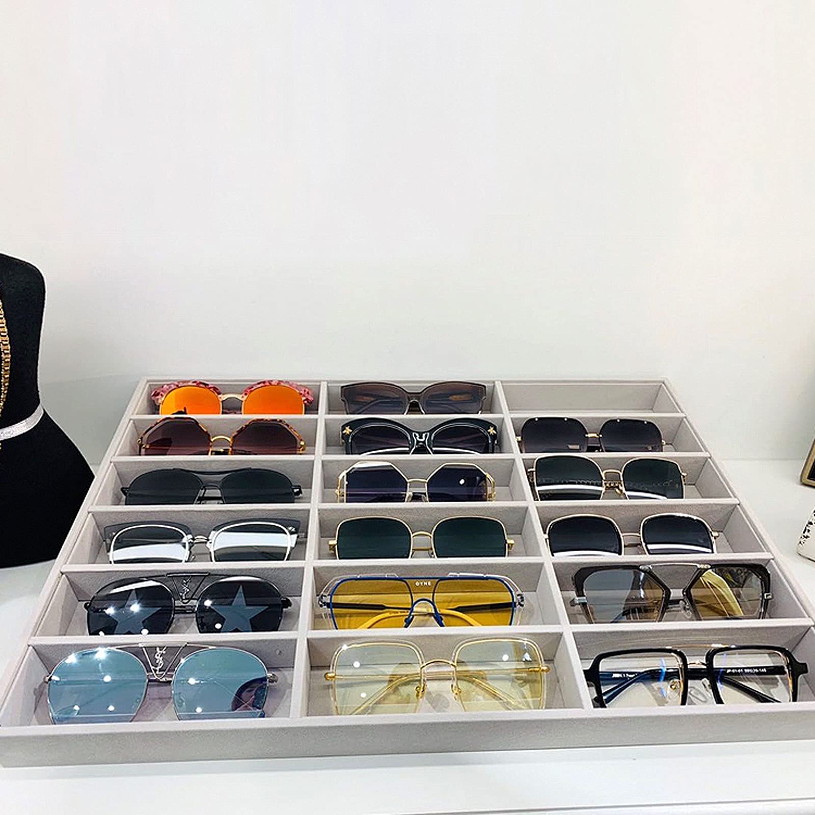 Espositore per Occhiali da Sole 18 Slot Grande Grande Grigio Premium Quality Velvet Glasses Box Vassoio impilabile Pratica Fiera Trade Show Home Uso Gioielli Display Organizer Per Esposizione Commerci