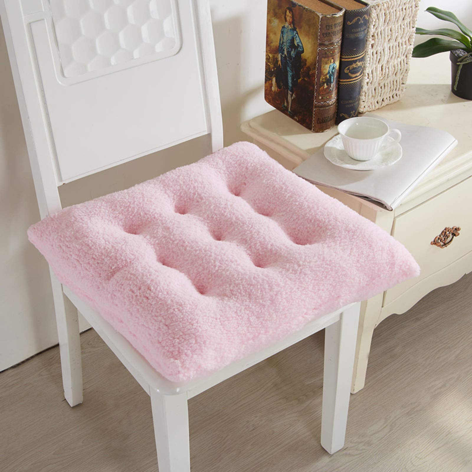 Coussin de chaise chaude pour créer un coin lecture cosy dans votre chambre