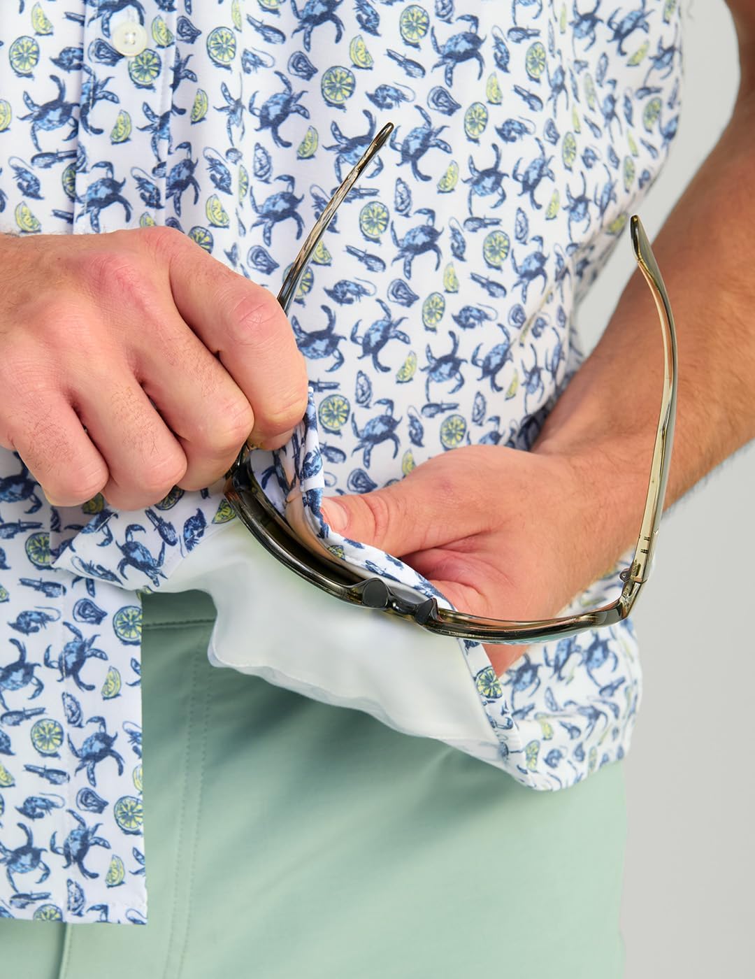 HUK Mens Kona Pattern Short Sleeve Fishing Button Down Shirt - Image 4