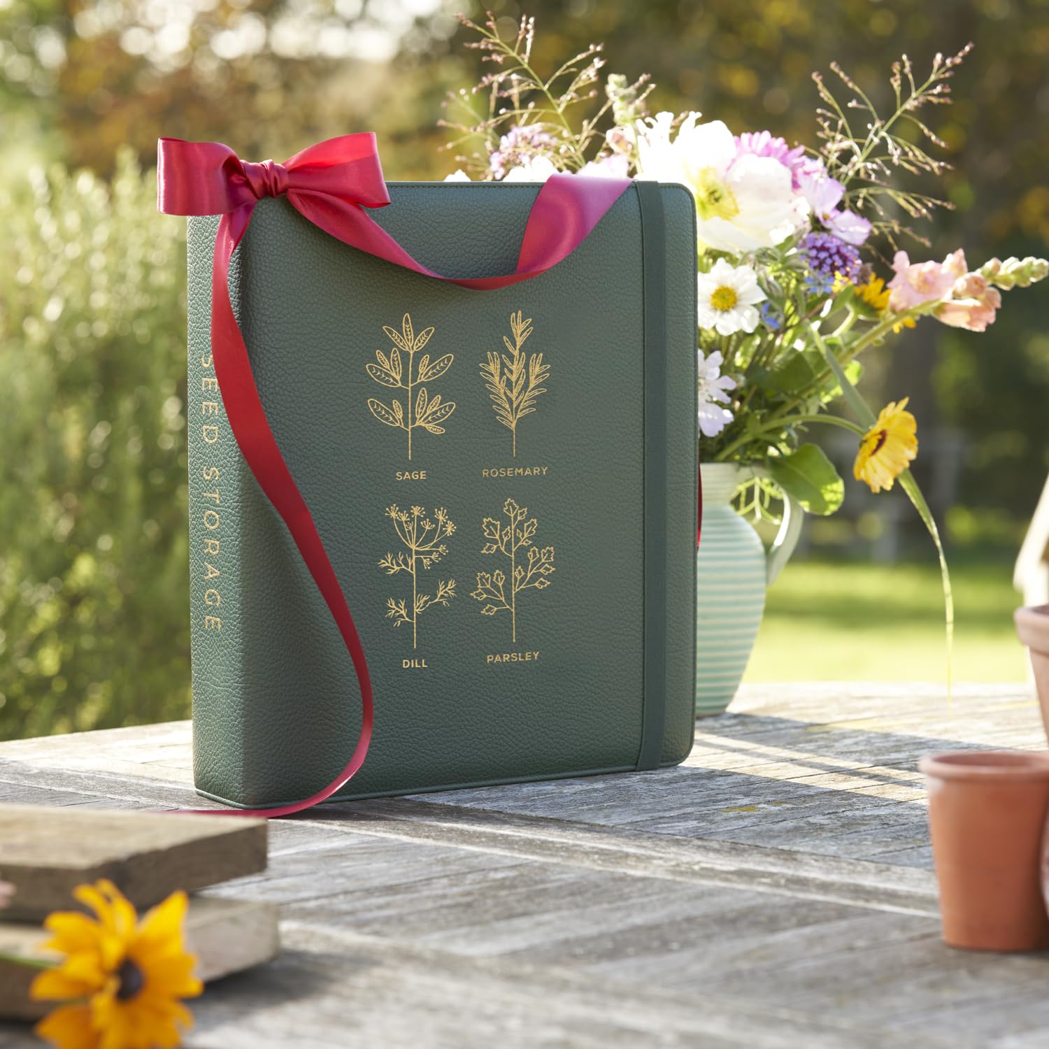 Classeur de rangement de graines – Organiseur de paquets de graines avec 50 protecteurs de feuilles qui stockent 200 enveloppes de graines. Classeur de stockage de graines offrant un kit complet