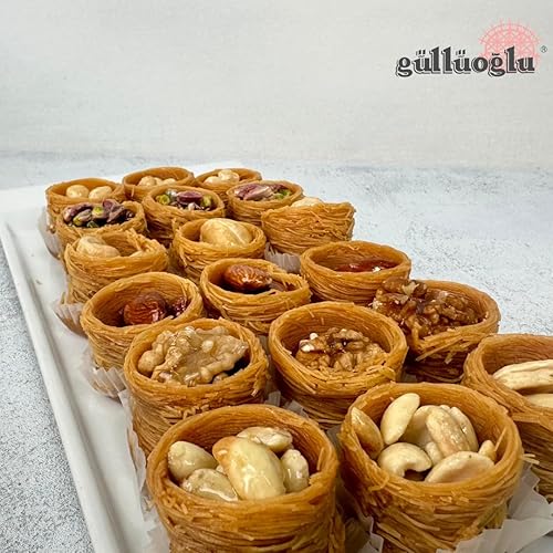 Vista 12 de Gulluoglu Pistachio Bird's Nests Baklava (Osh El Bulbul), 18 piezas 1.29lb - 585gr (Pistachio) Gulluoglu Baklava tradicional turco premium