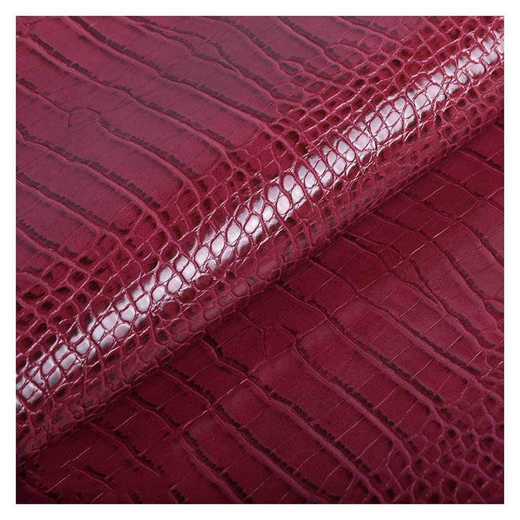 Faux cuir épais bordeaux au fini lustre brillant et relief crocodile pour créations luxe