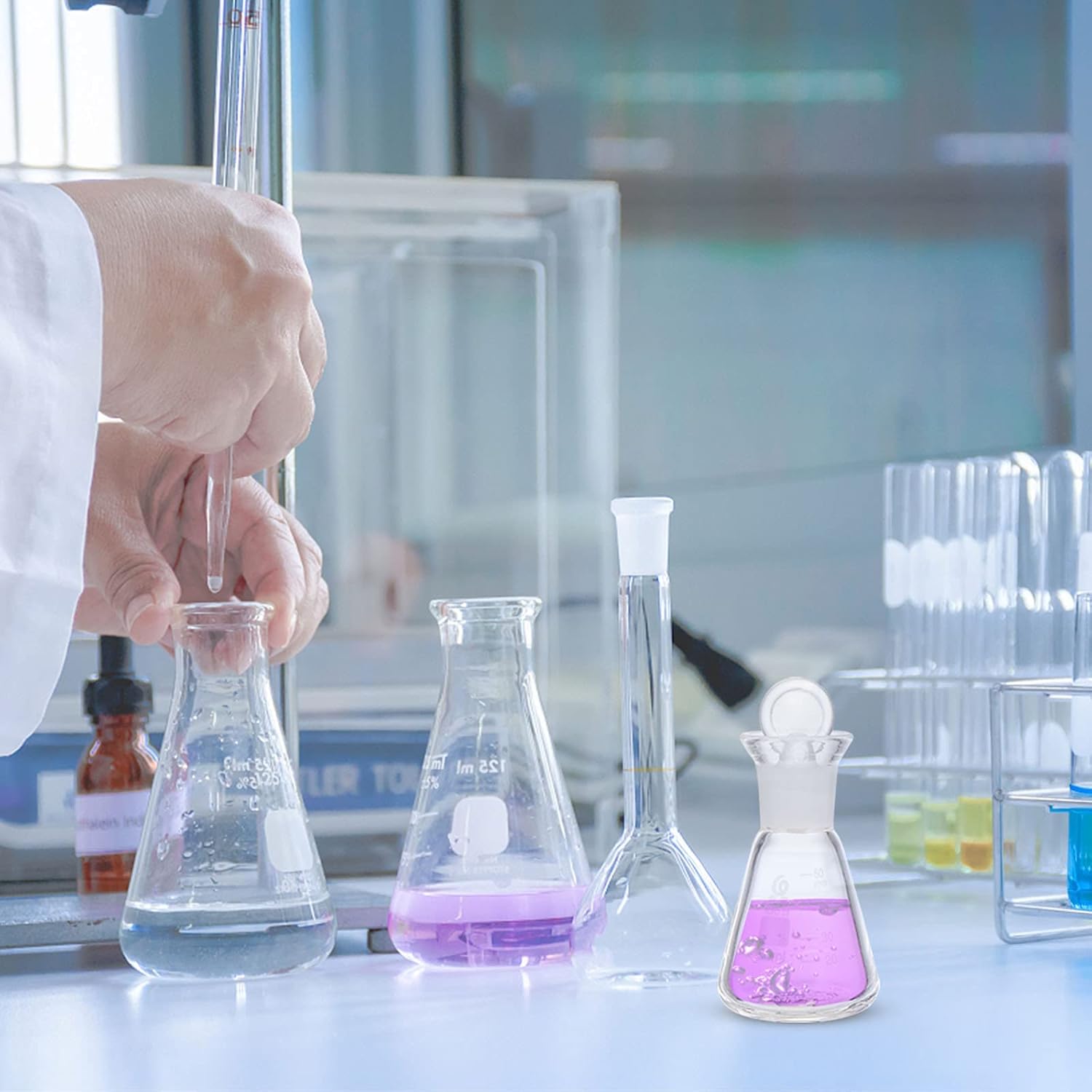 1pc Professional Glass Flask Conical Flask School Supply Experiment Accessory (8.8X5CM)