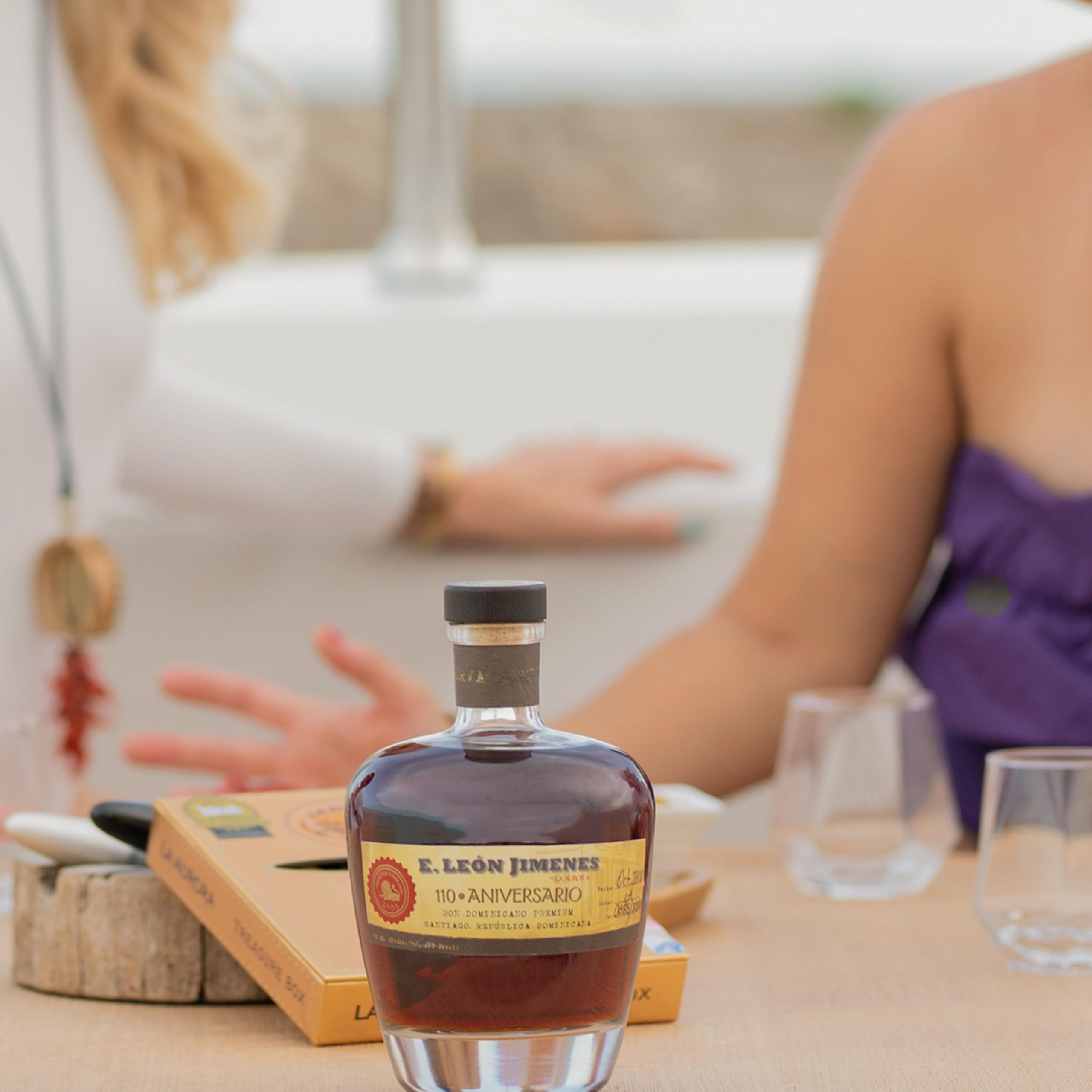 Ron E. León Jimenes 110 Aniversario – Edición Limitada 700 ml | 10 Años de Añejo | Tradición Premium Dominicana | Bogusto