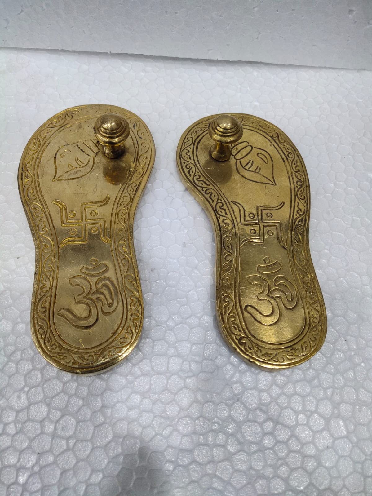 Dattatreya Brass Charan Paduka Khadau Home Office Temple for Prosperity Happiness Good Luck Golden Height 6 Inches