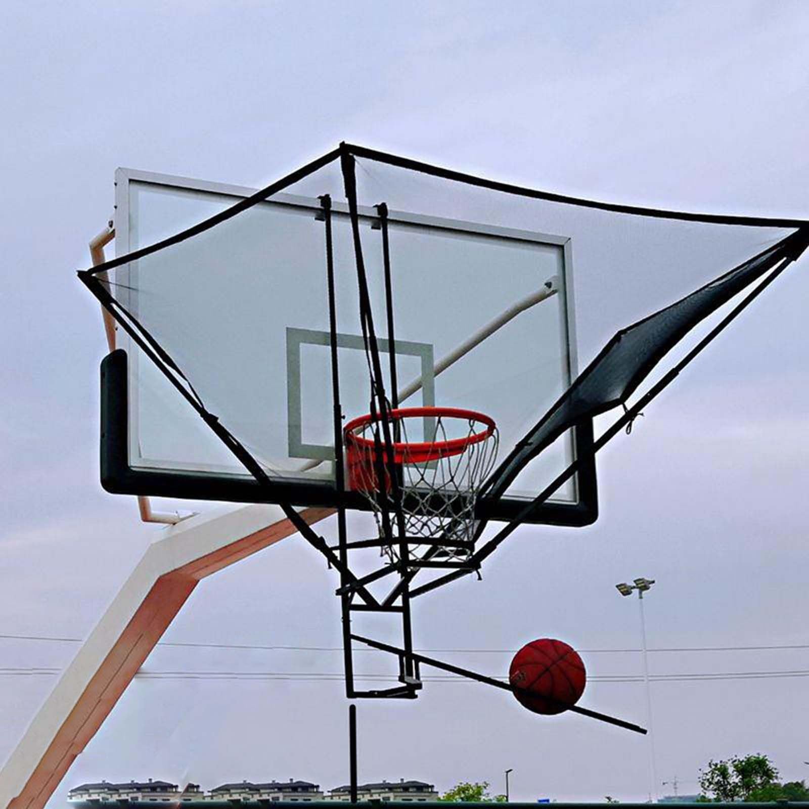 Basketball Rebounder Rücklaufsystem Hängende schwarze Basketball-Schuss-Trainingshilfe, Einfach einzurichtende Basketball-Schussrückgabevorrichtung aus Metall, 180° drehbares Schießübungs-Basketball-R