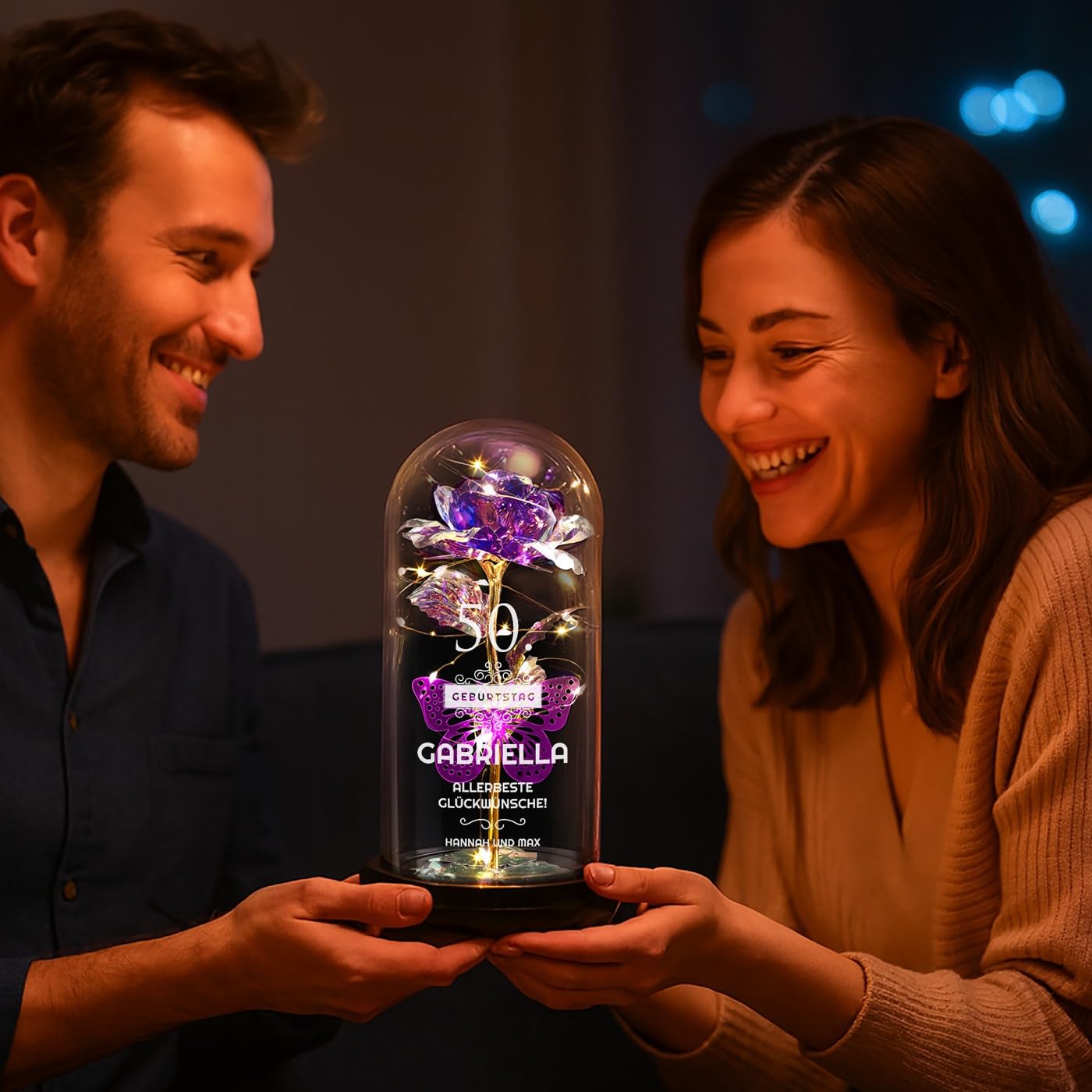 Maverton Infinity Rose mit Gravur personalisiert - Rose im Glas mit Licht - Geschenke für Frauen - Geburtstagsgeschenk für Frauen -personalisierte Geschenke zum Valentinstag zu Weihnachten