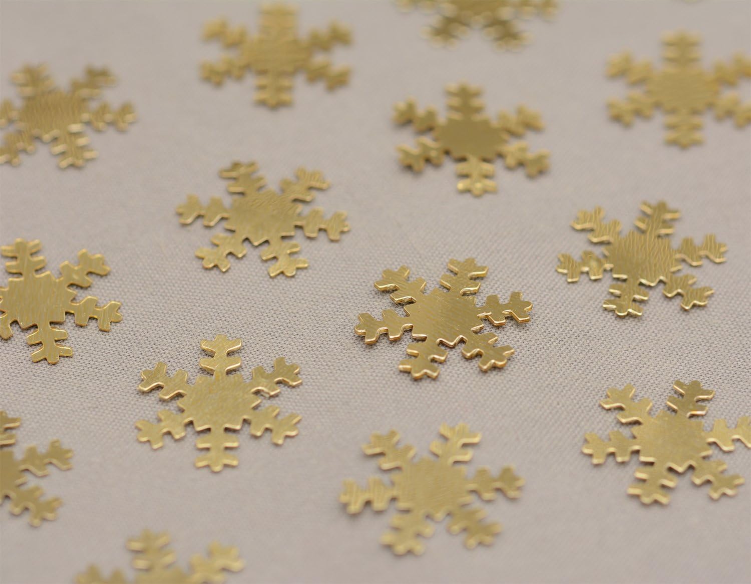 Gold "Snow Flakes" Christmas Mix Table Confetti Party Decoration