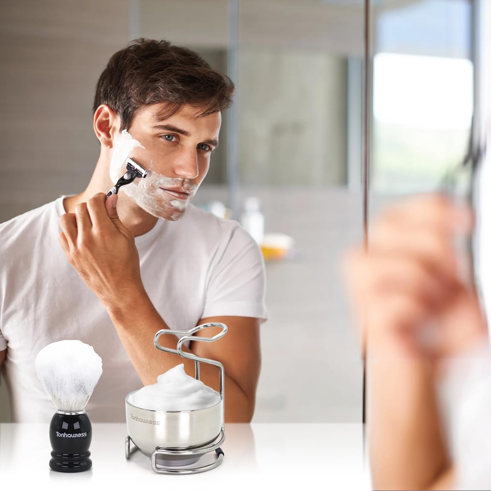 Kit per pennello da barba per uomo, set da barba 3 in 1 include pennello con setole in nylon, ciotola da barba in acciaio inossidabile a 3 strati e supporto per la rasatura con modellazione integrata