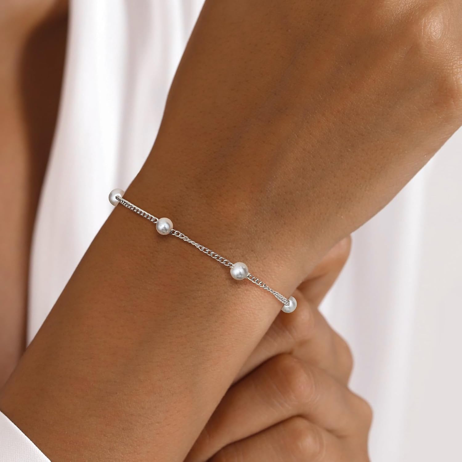 LOLIAS Pearl Bracelet Women's Bracelet Women's Pearl Bracelet Heart Stainless Steel Bracelets Women's Bracelet Women Pearl Jewellery Jewellery Gold/Silver image 2