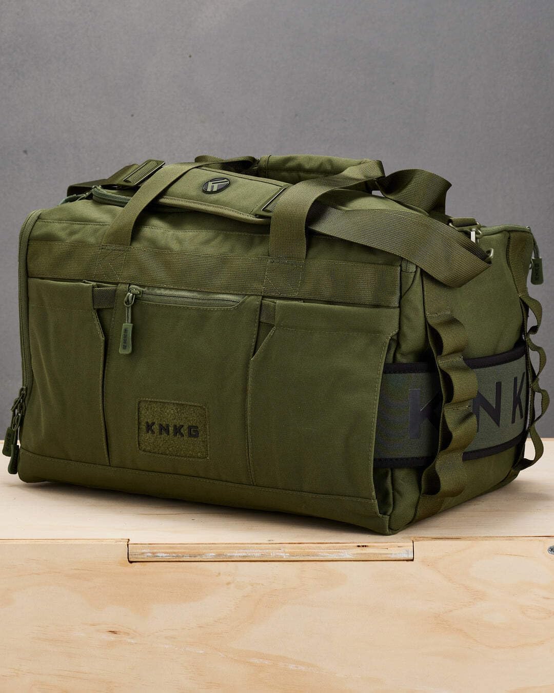 KNKG CORE Duffel Medium 35L - Gym Bag with Lifting Belt Attachment - Durable 500D Nylon, YKK Zippers - Green - Image 3