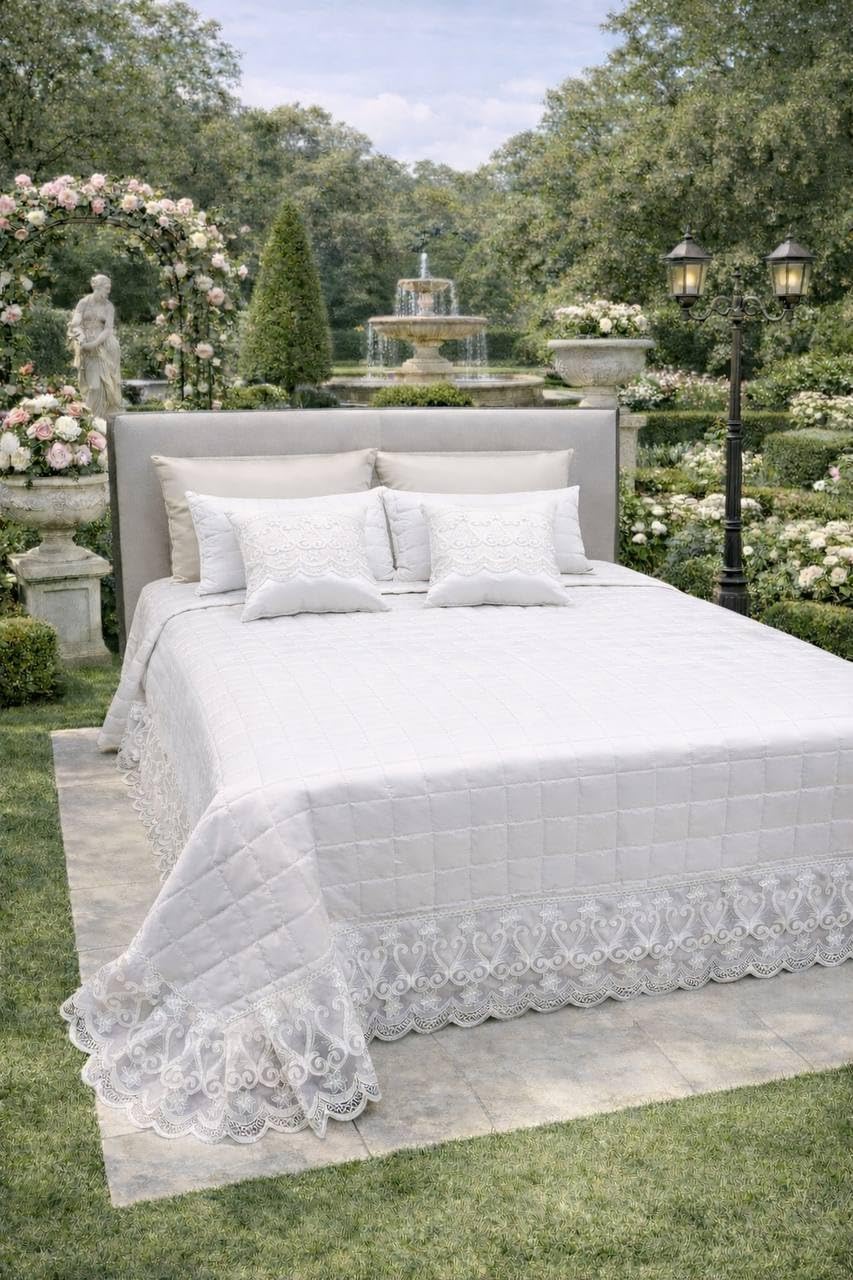 Generico Trapuntino Copriletto Matrimoniale Trapuntato con Balza in Pizzo Ricamato, Copriletto Elegante Tinta Unita con Cuscini Coordinati, Coperta Letto Decorativa Stile Classico (Bianco)