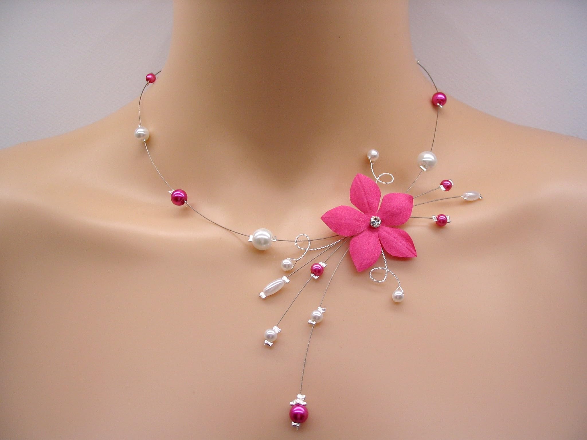 Collier mariée fleur fushia, collier ras du cou fushia et blanc, bijoux mariée fushia fabriqué en France