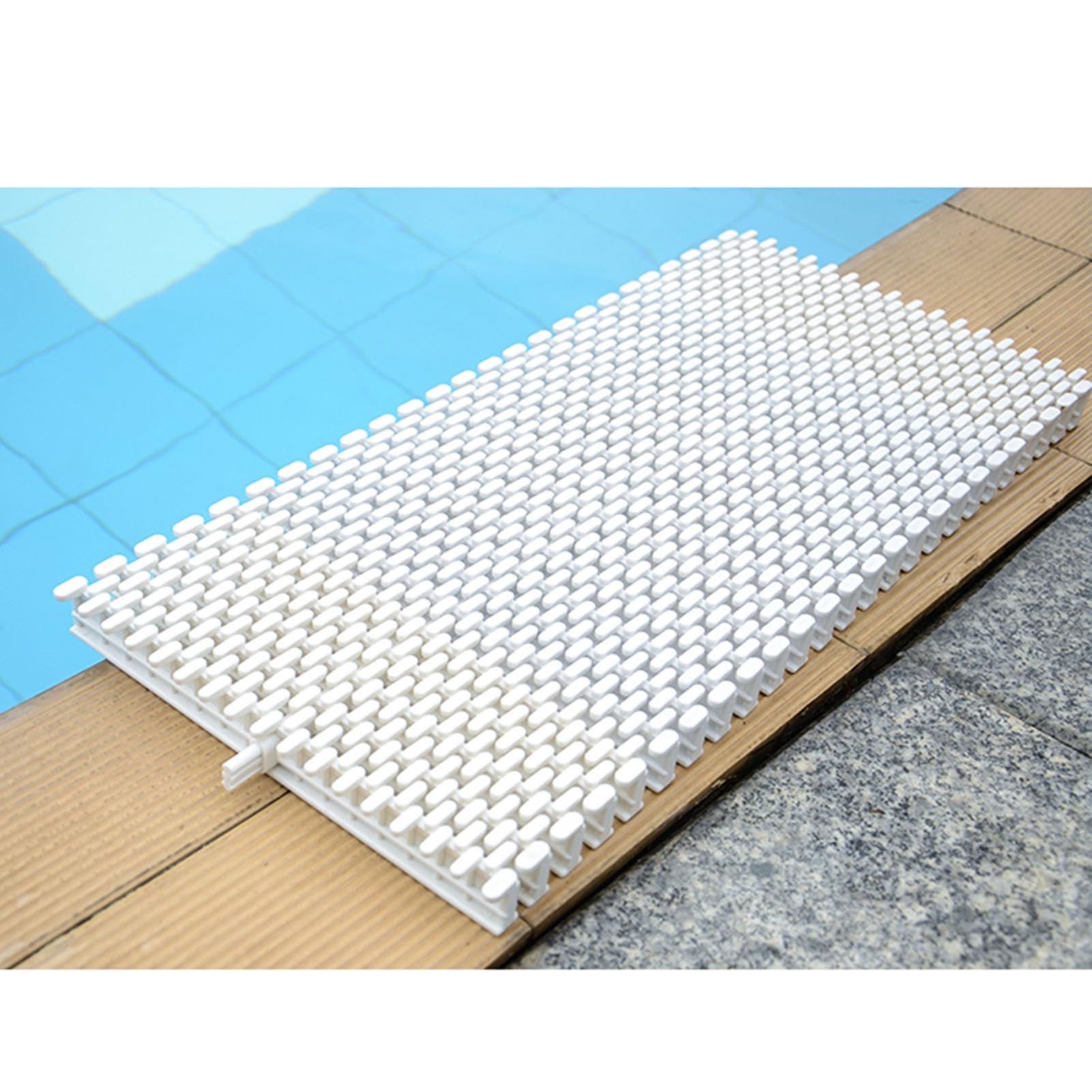 Grille de vidange pour terrasse et balcon : protégez vos espaces extérieurs