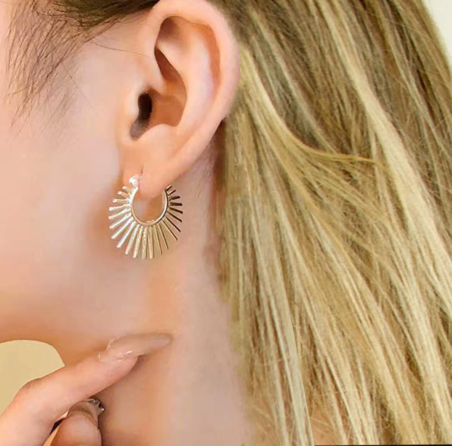 Rnivida 14k Gold Plated Sunburst Hoop Earrings for Women Chunky Statement Earring Sun Hoop Jewelry - Image 5