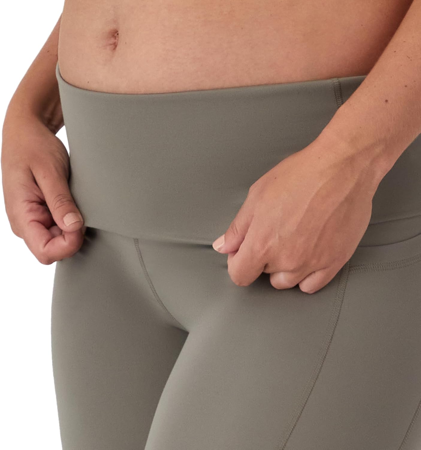 Hanes Womens Maternity 7/8 Leggings, Stretch & Recover Pregnancy Leggings with Foldable Waistband, 25” Inseam - Image 3