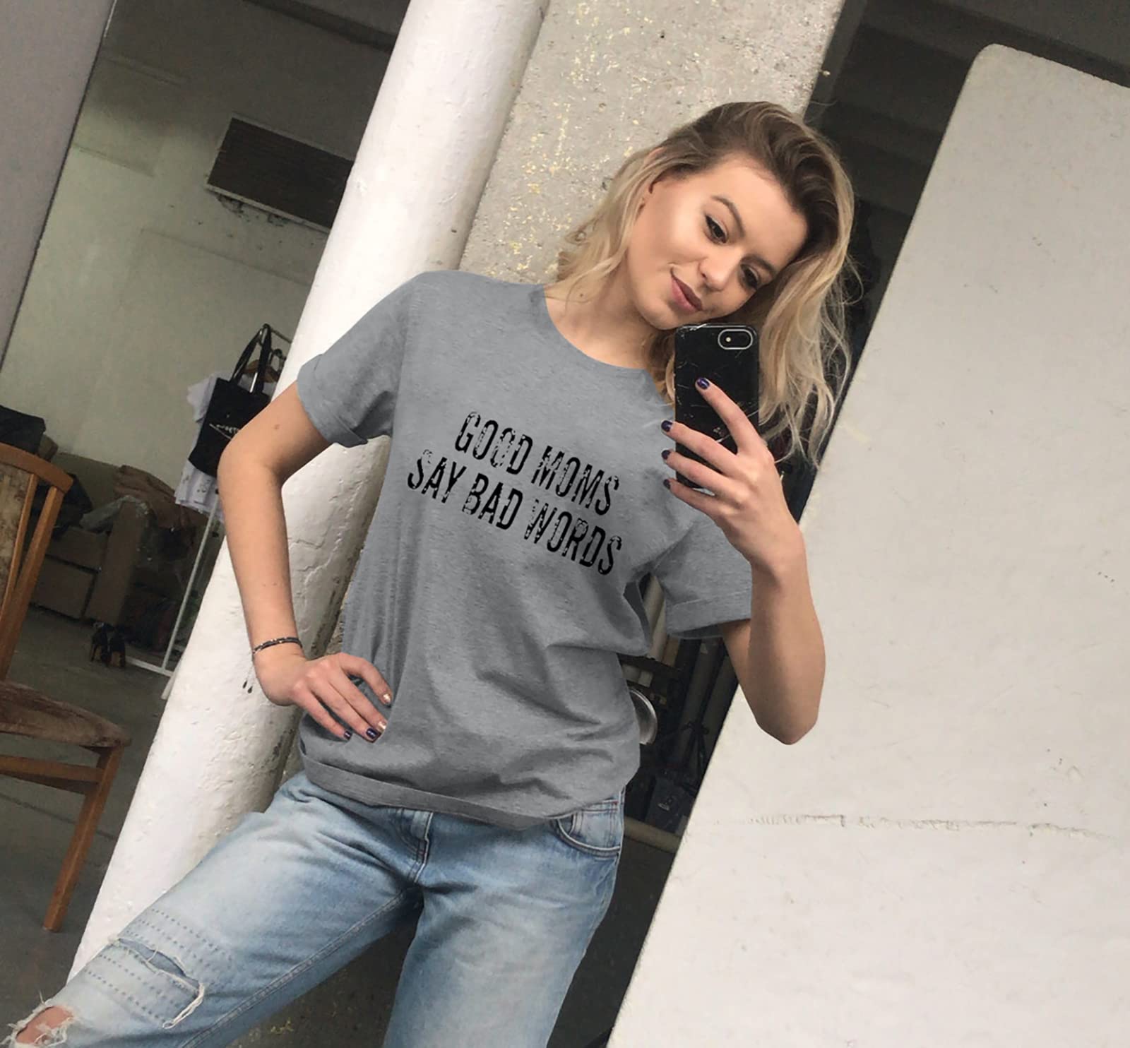 Camiseta de manga corta con texto en inglés "Good Mom Say Bad Words" para mujer, camiseta casual con estampado gráfico divertido