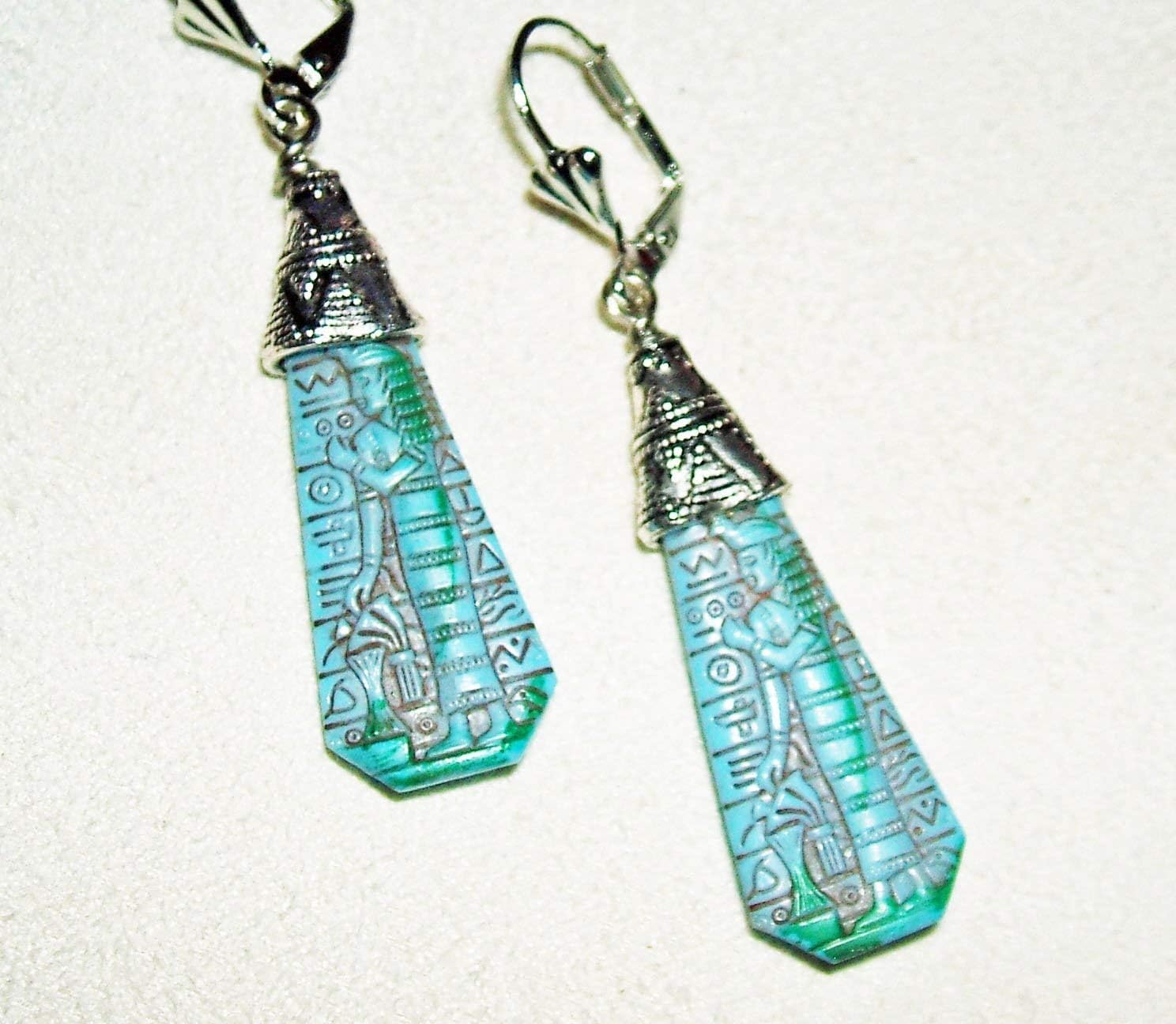 CZECH GLASS EGYPTIAN REVIVAL EARRINGS SILVER PLT VINTAGE PRESSED TURQUOISE BLUE PHARAOH SCENE STONE
