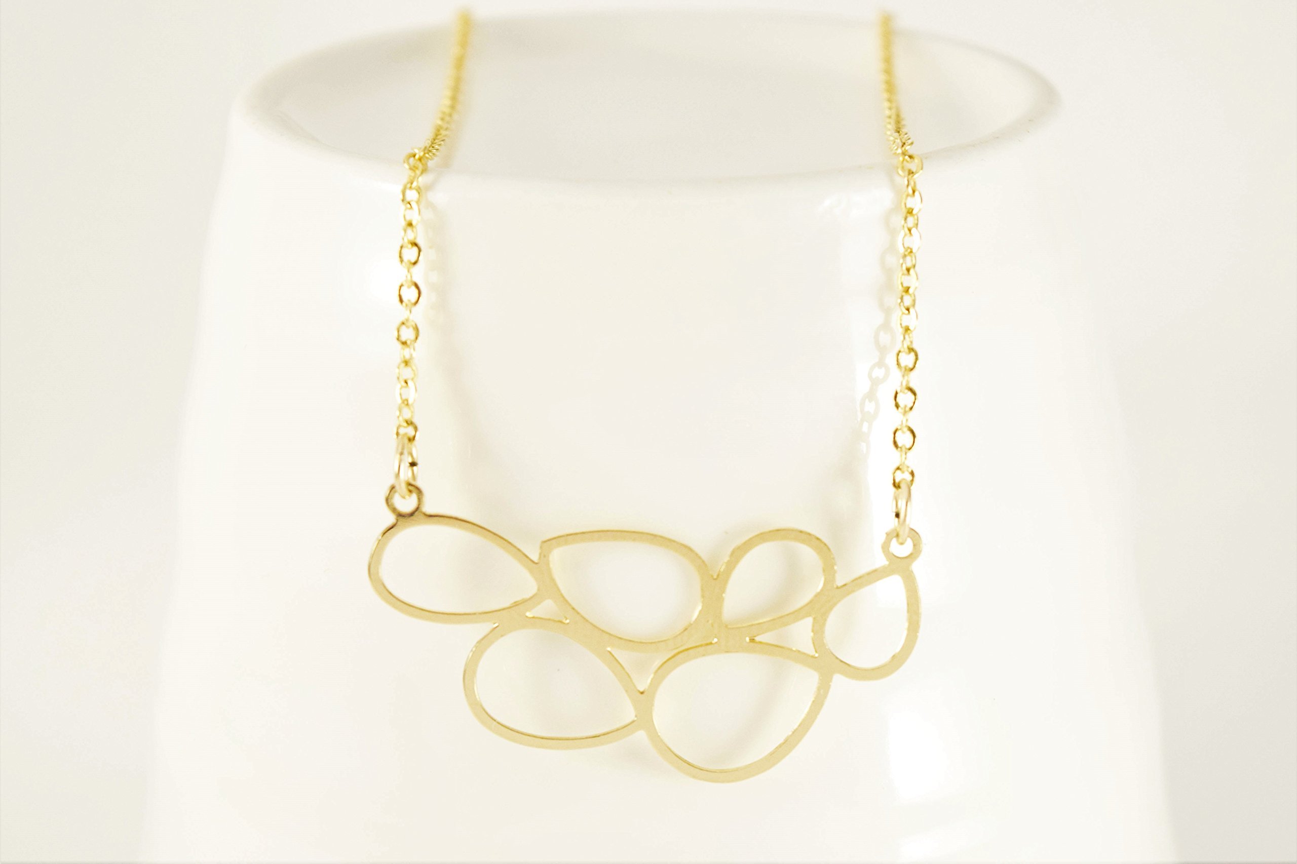 dainty drops necklace, dainty drops necklace gift, bubbles necklace gift, dainty necklace, drop necklace, delicate necklace, gift for her