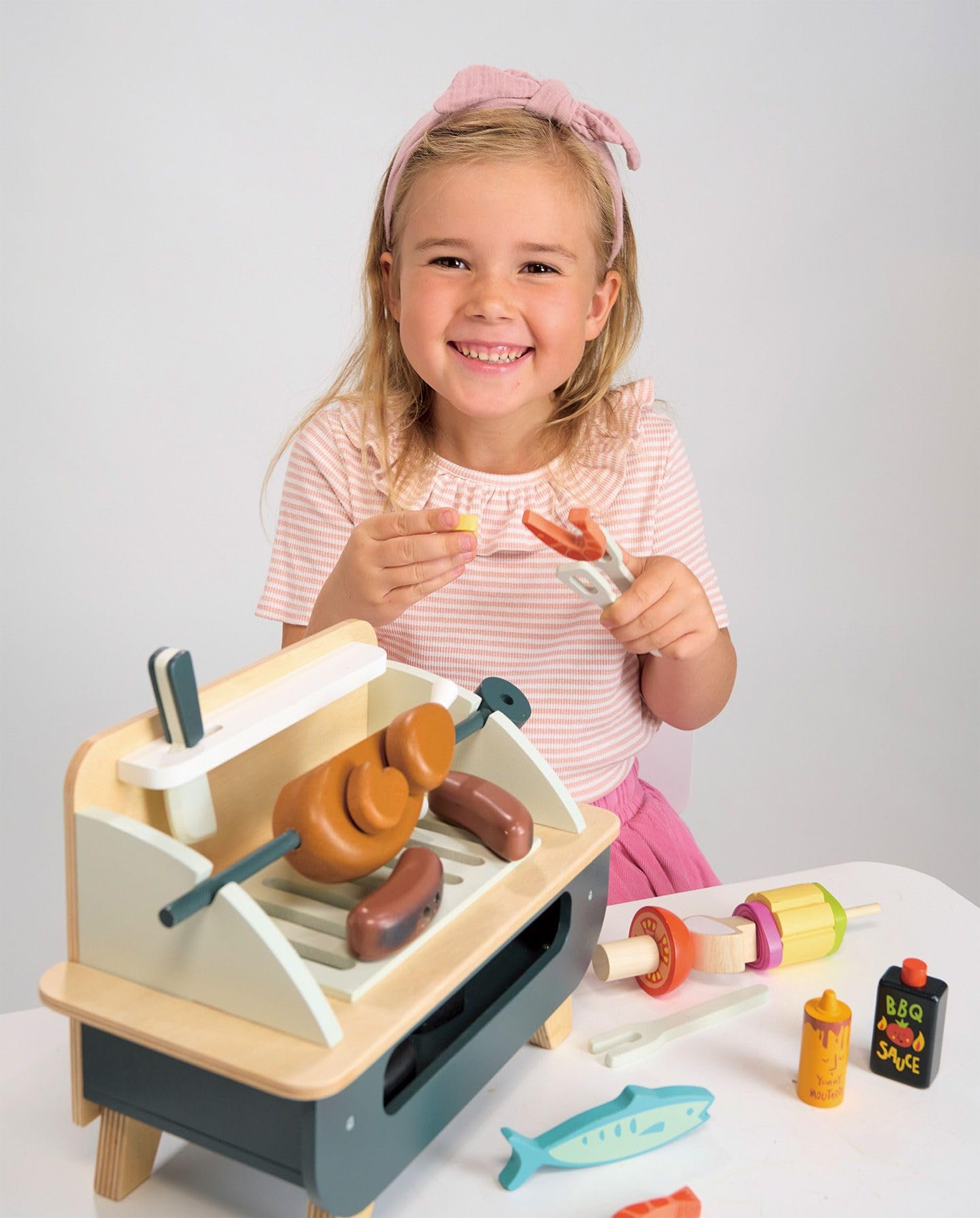 Juego de barbacoa - Juego de parrilla interactiva de madera de 27 piezas con comida y utensilios de juego de simulación para niños y niñas - Gran juguete de juego de rol - Aumenta 7