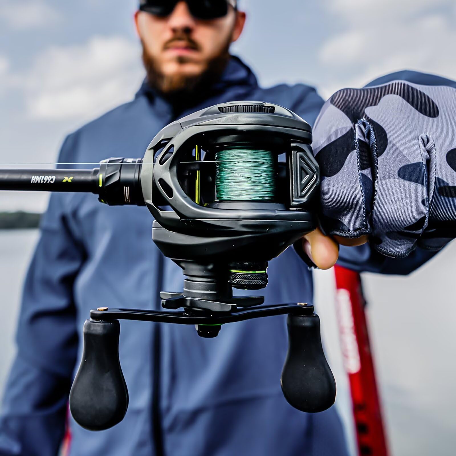 Handing M1 Baitcasting Reel, 17.64LB Carbon Fiber Drag Baitcaster Fishing Reels, 7.2:1 Gear Ratio, 8-Button Magnetic Braking System, 7.3oz Lightweight Lower Profile Design, 6+1 Ball Bearings