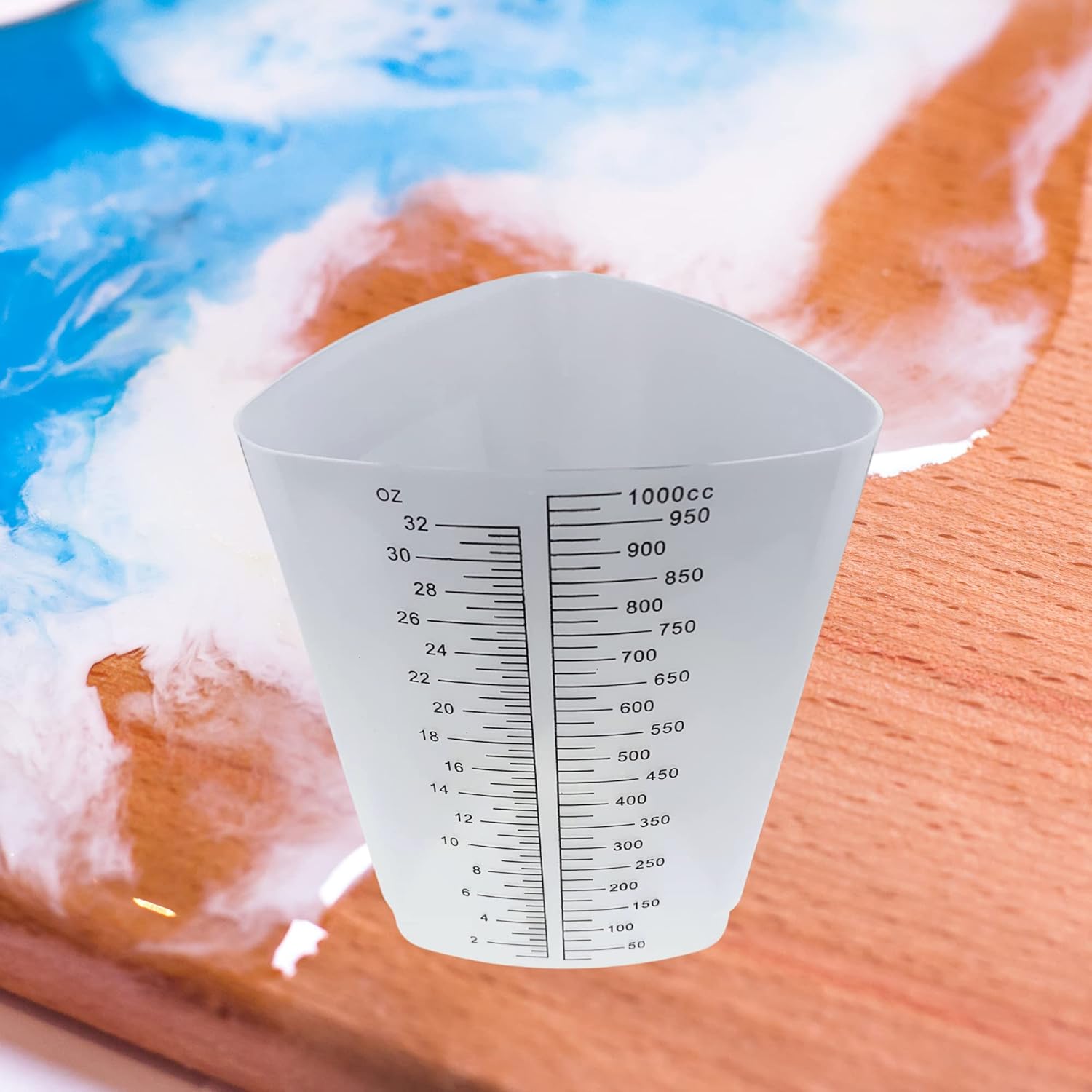 EpoxyStix 32oz Triangular Paint/Epoxy Mixing Cups - Pack of Ten - Ideal For Mixing and Precise Pouring - Made from Polypropylene - Measurements in Ounces and Cubic Centimeters : Arts, Crafts & Sewing